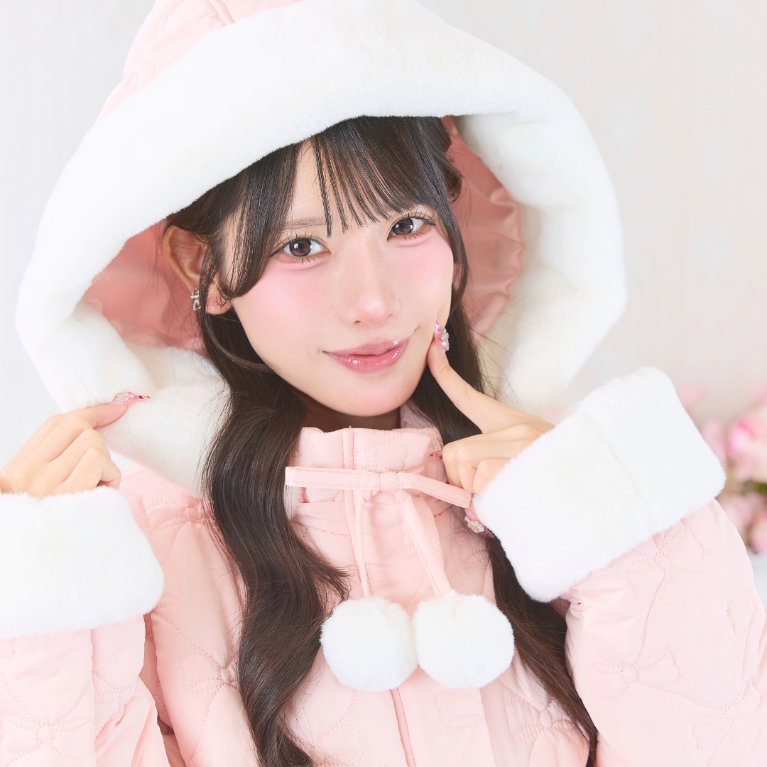 ふわふわのファーがかわいい☁️🤍