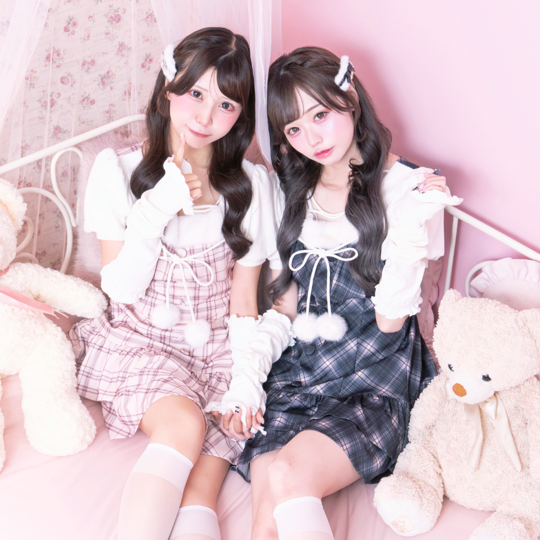 《LAFARY closet》ポンポンティアードワンピース