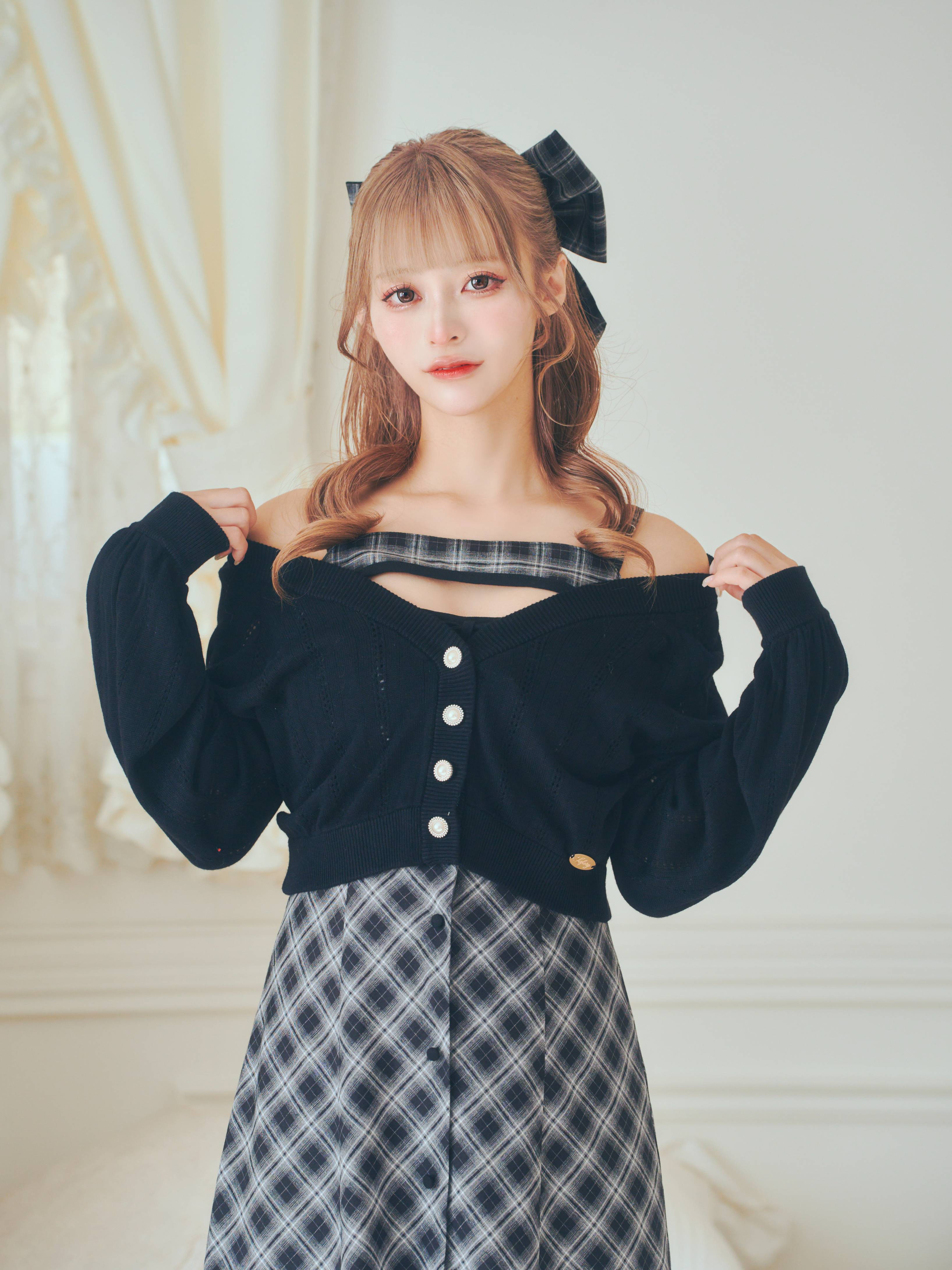 《LAFARY》ロゴプレート付きカーディガン