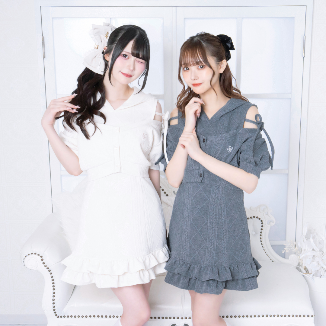 《LAFARY closet》エンブレムロゴパーカーワンピ