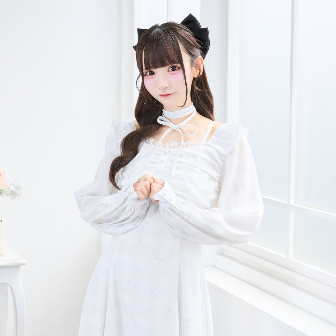 《LAFARY closet》ビジューサテンリボンバレッタ