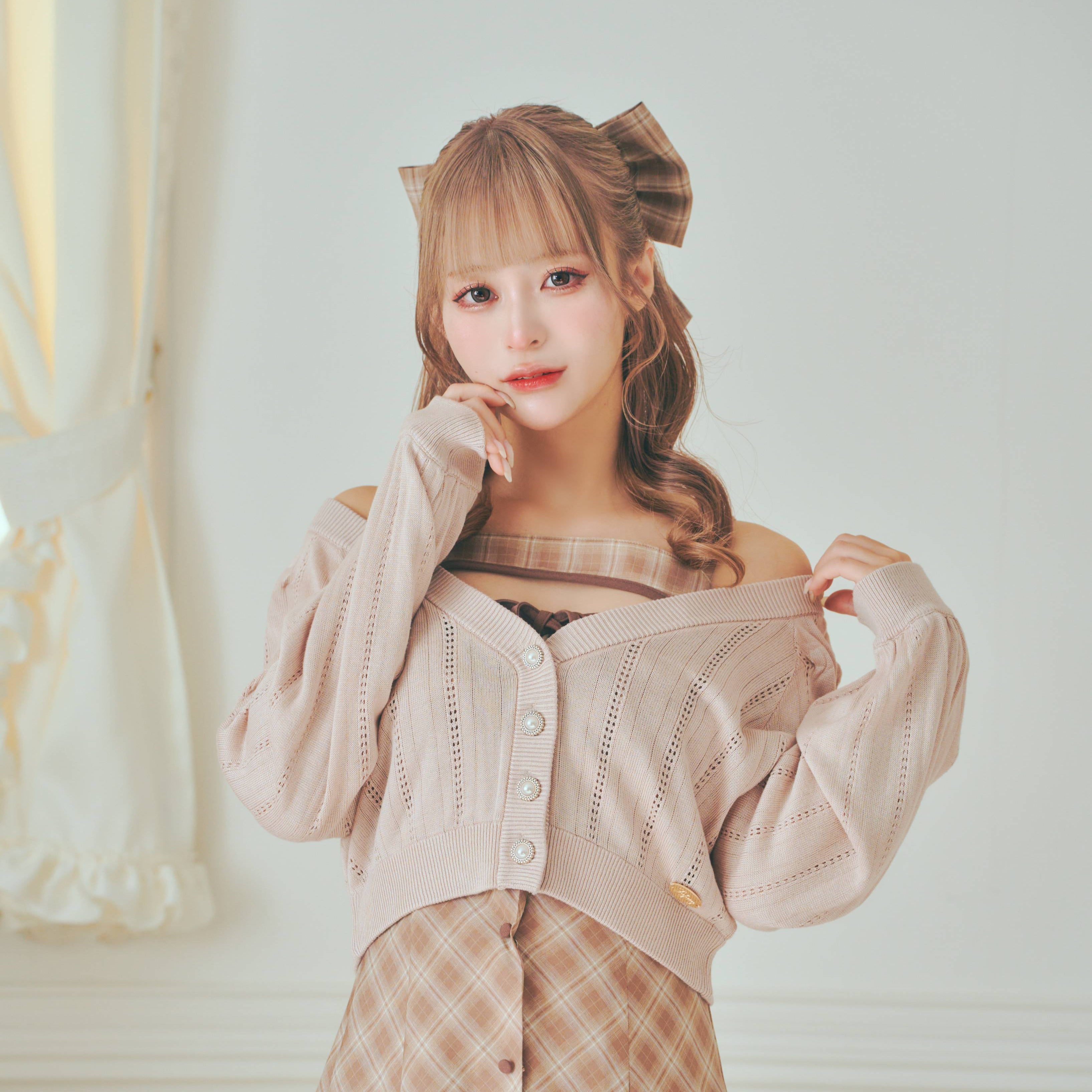 《LAFARY》ロゴプレート付きカーディガン