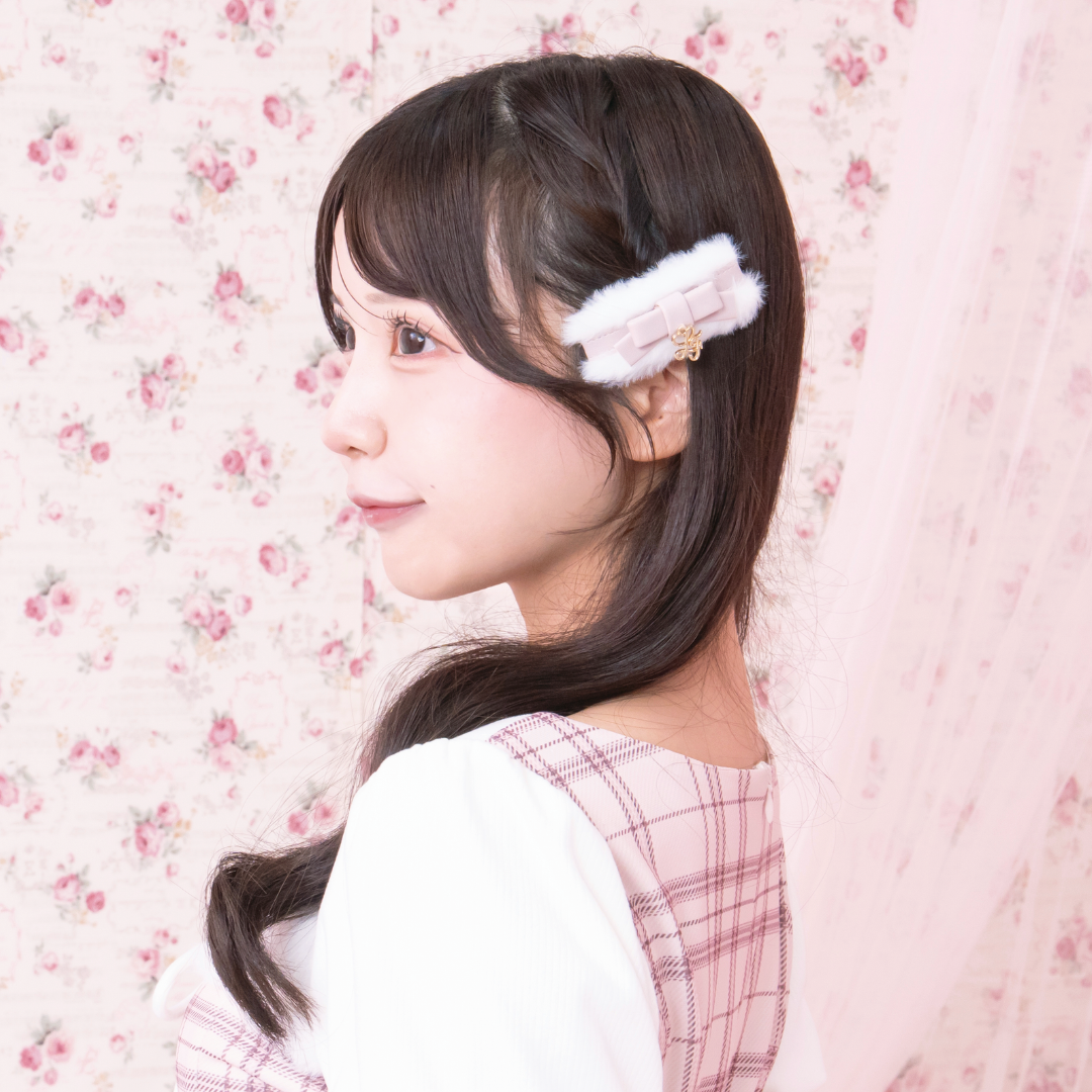 《LAFARY closet》ロゴリボンファーピン