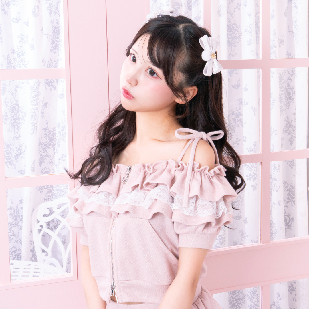 《LAFARY closet》オフショルスウェットセットアップ