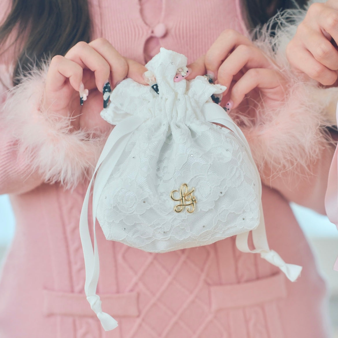 《LAFARY》ストーンレース巾着ポーチ