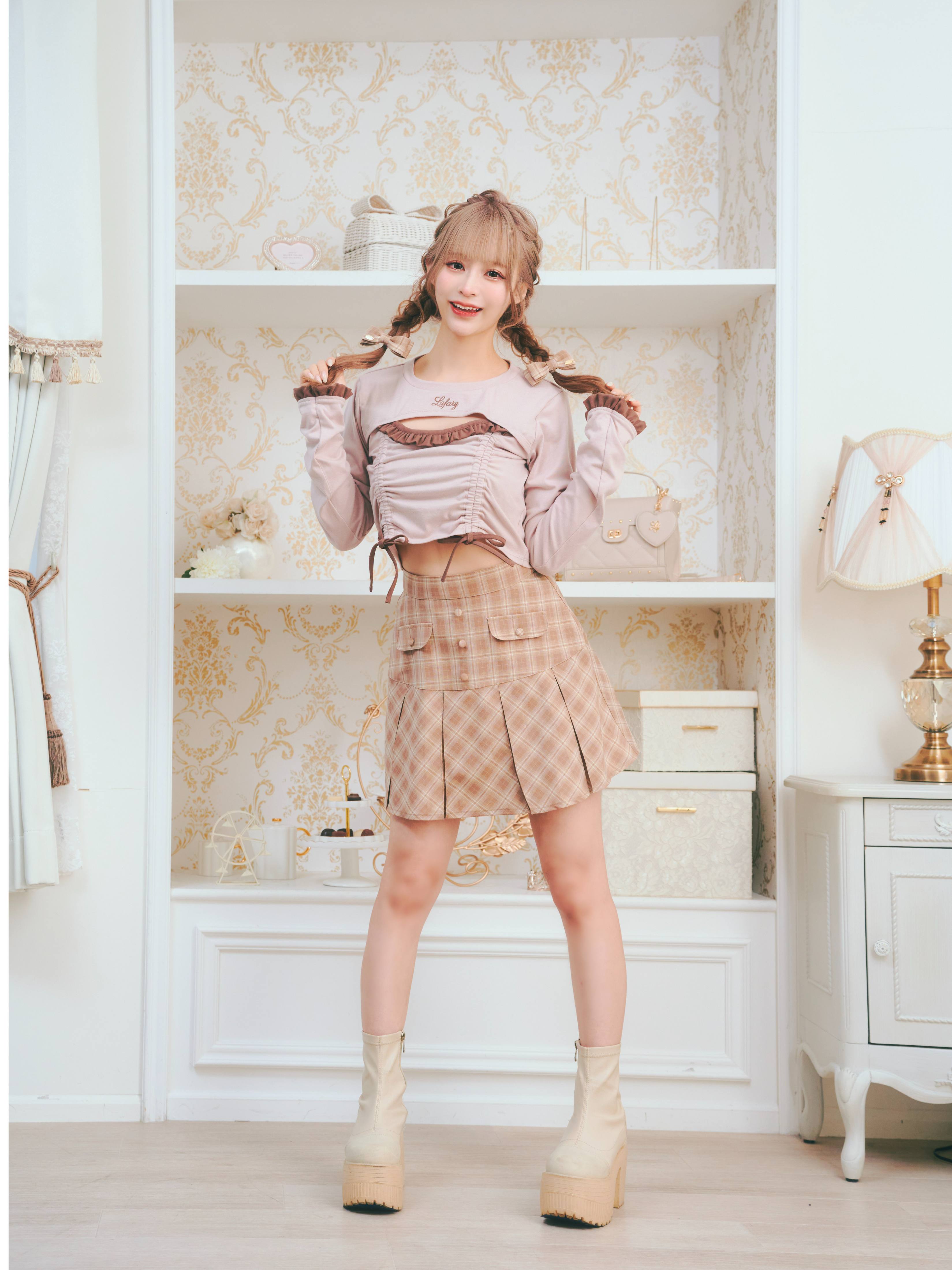 《LAFARY》ドロストリボントップス