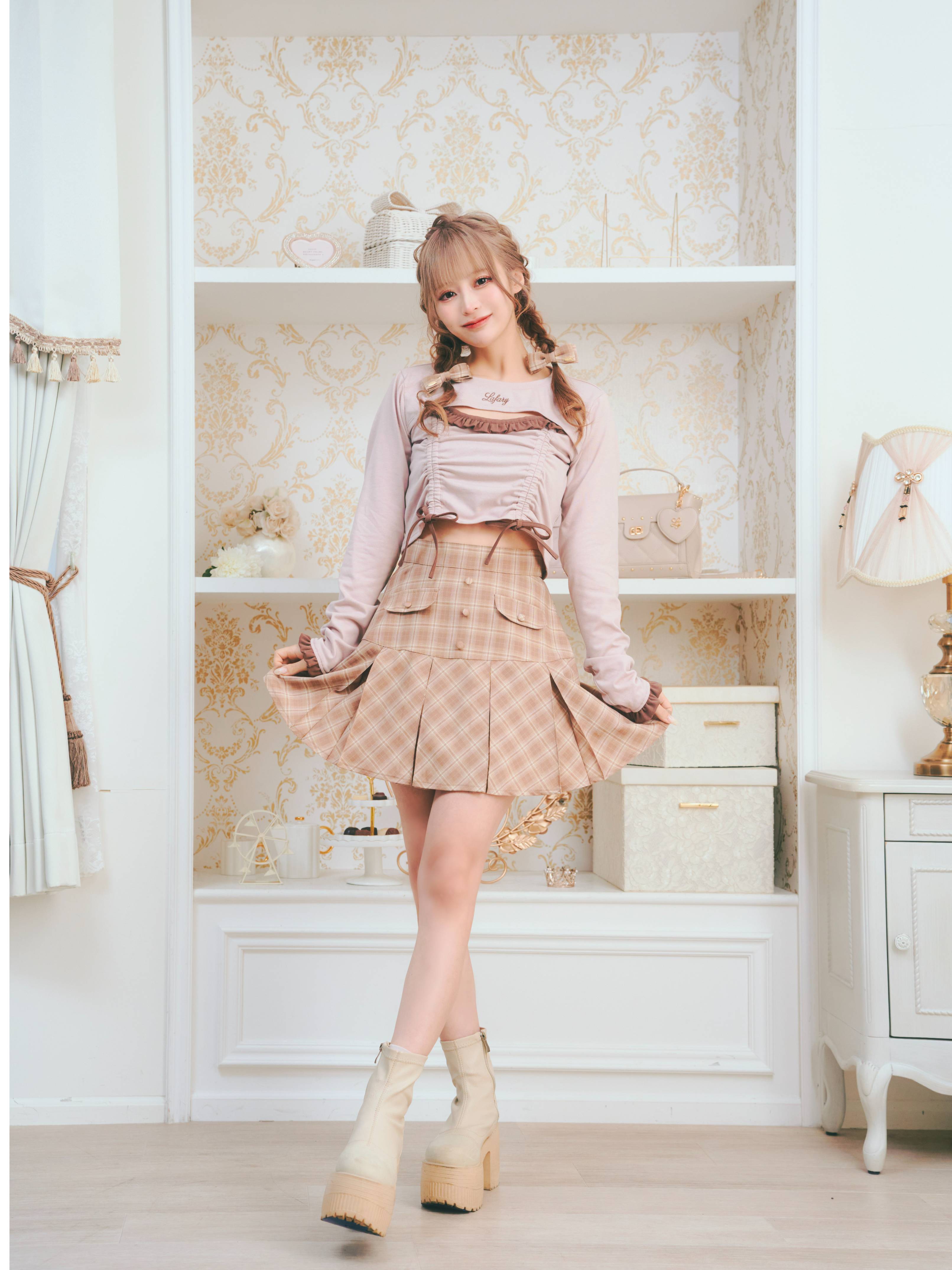 《LAFARY》ドロストリボントップス