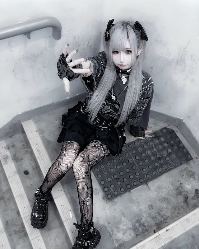 《mine》ハートクロスガーター