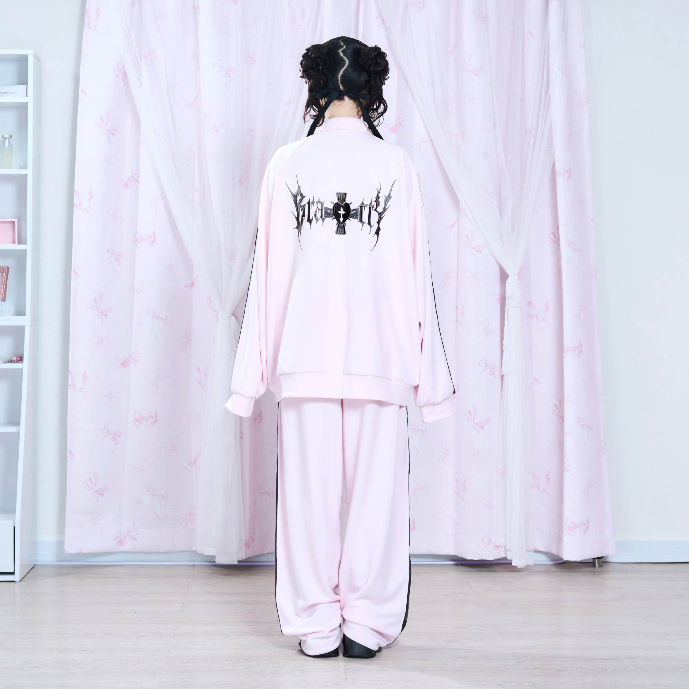 《mine》レザーロゴ刺繍ジャージセットアップ