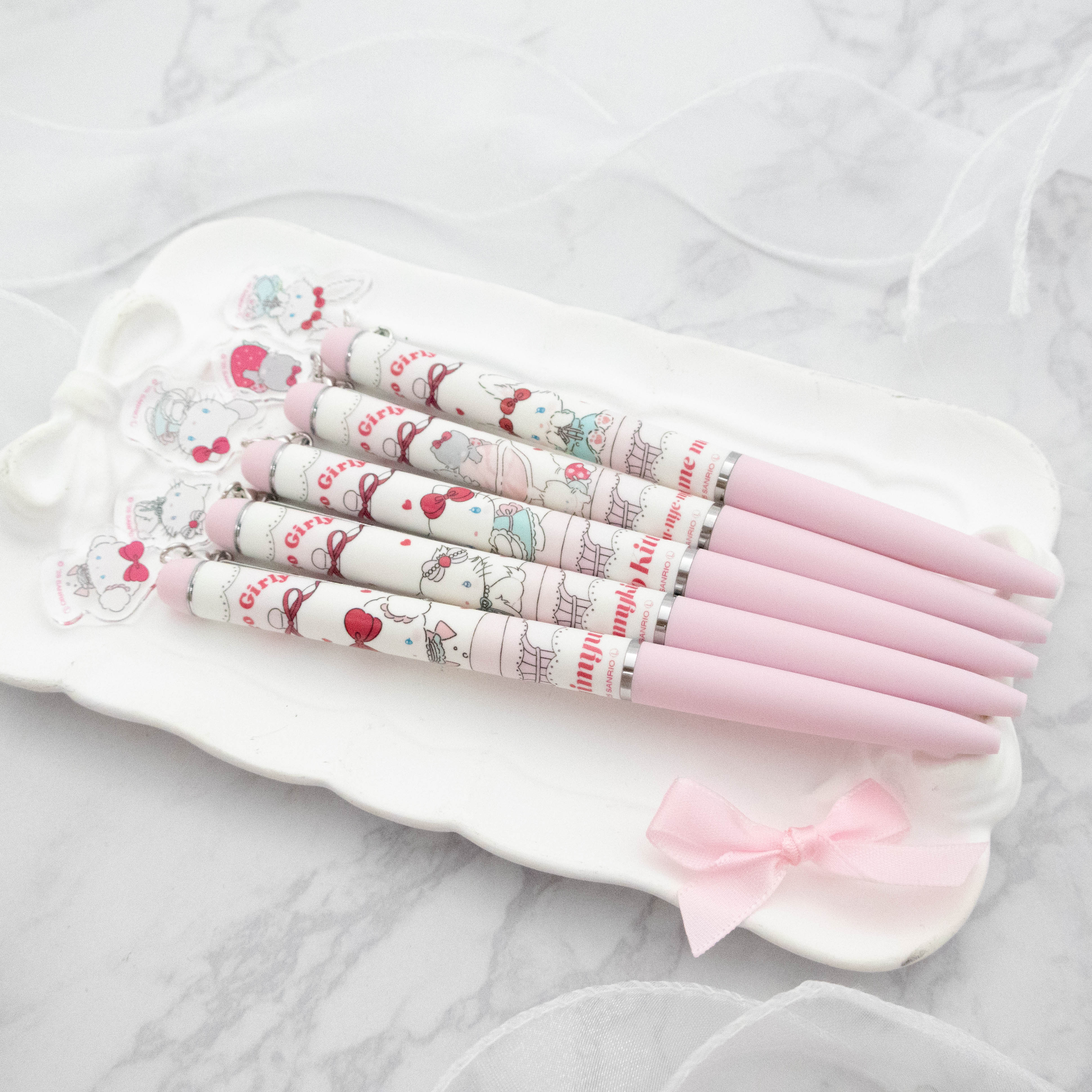 《LAFARYオリジナル》レトロガーリー チャームつきボールペン チャーミーキティ