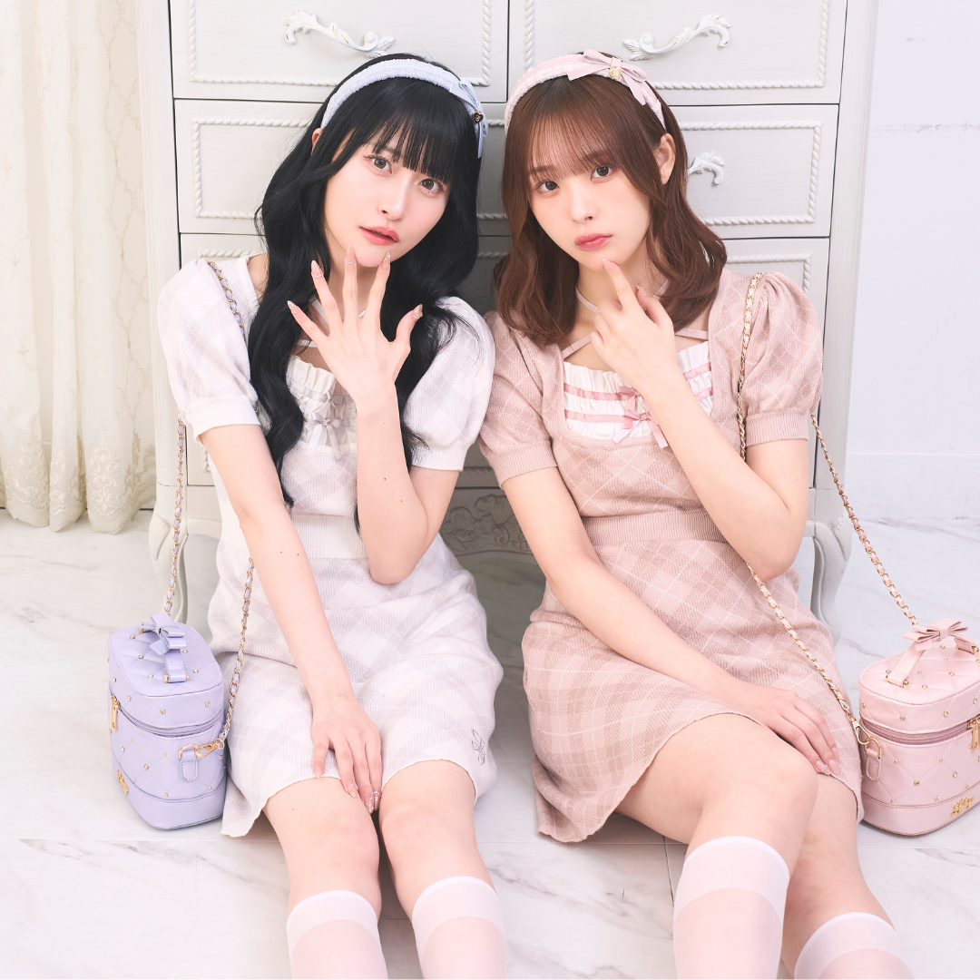 ホワイト:159cm/ピンクベージュ:161cm