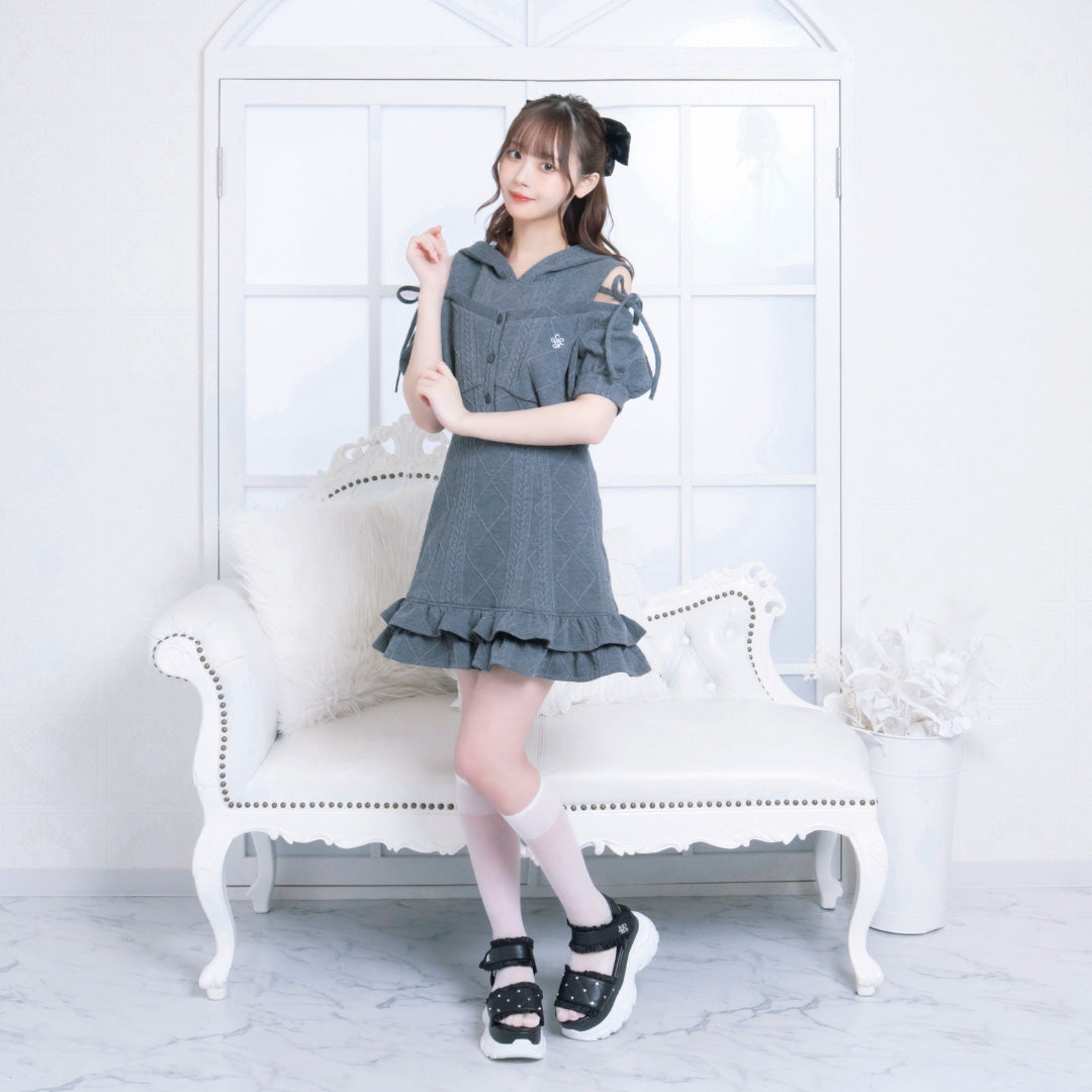 《LAFARY closet》エンブレムロゴパーカーワンピ