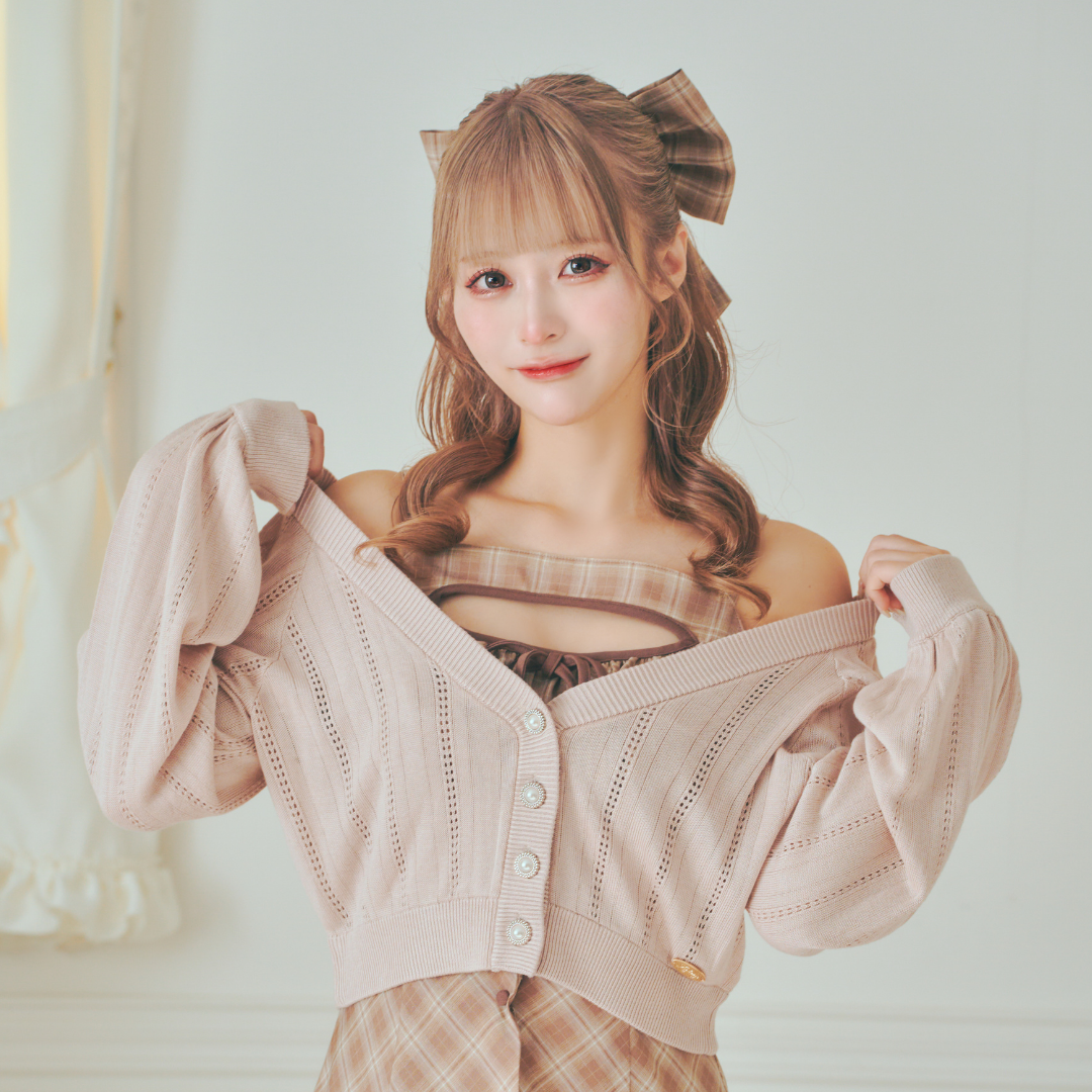《LAFARY》ロゴプレート付きカーディガン