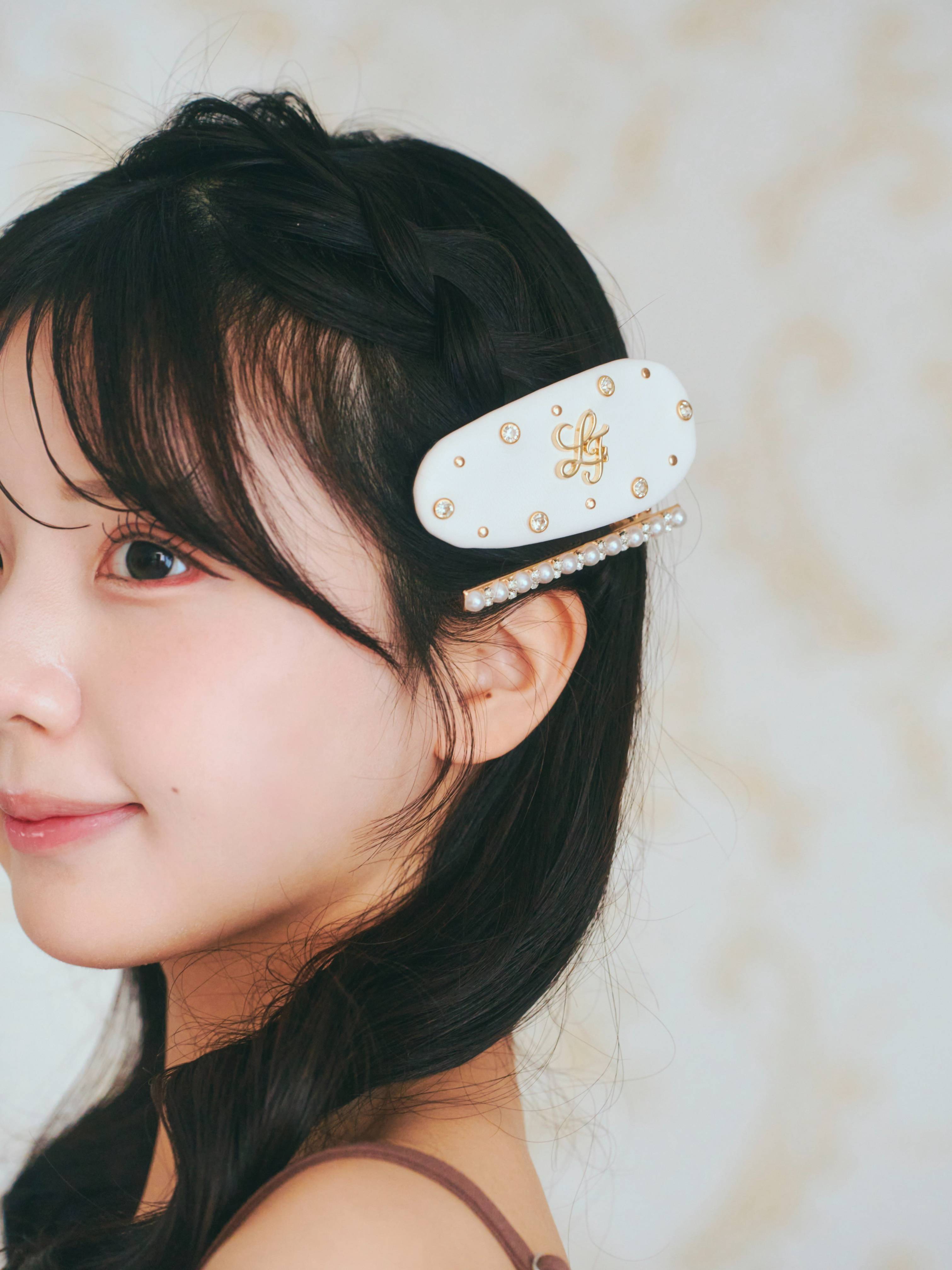 《LAFARY》合皮ロゴヘアピン