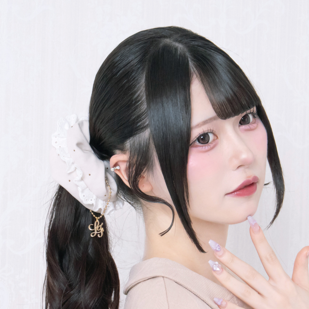 《LAFARY closet》コットンレースロゴシュシュ