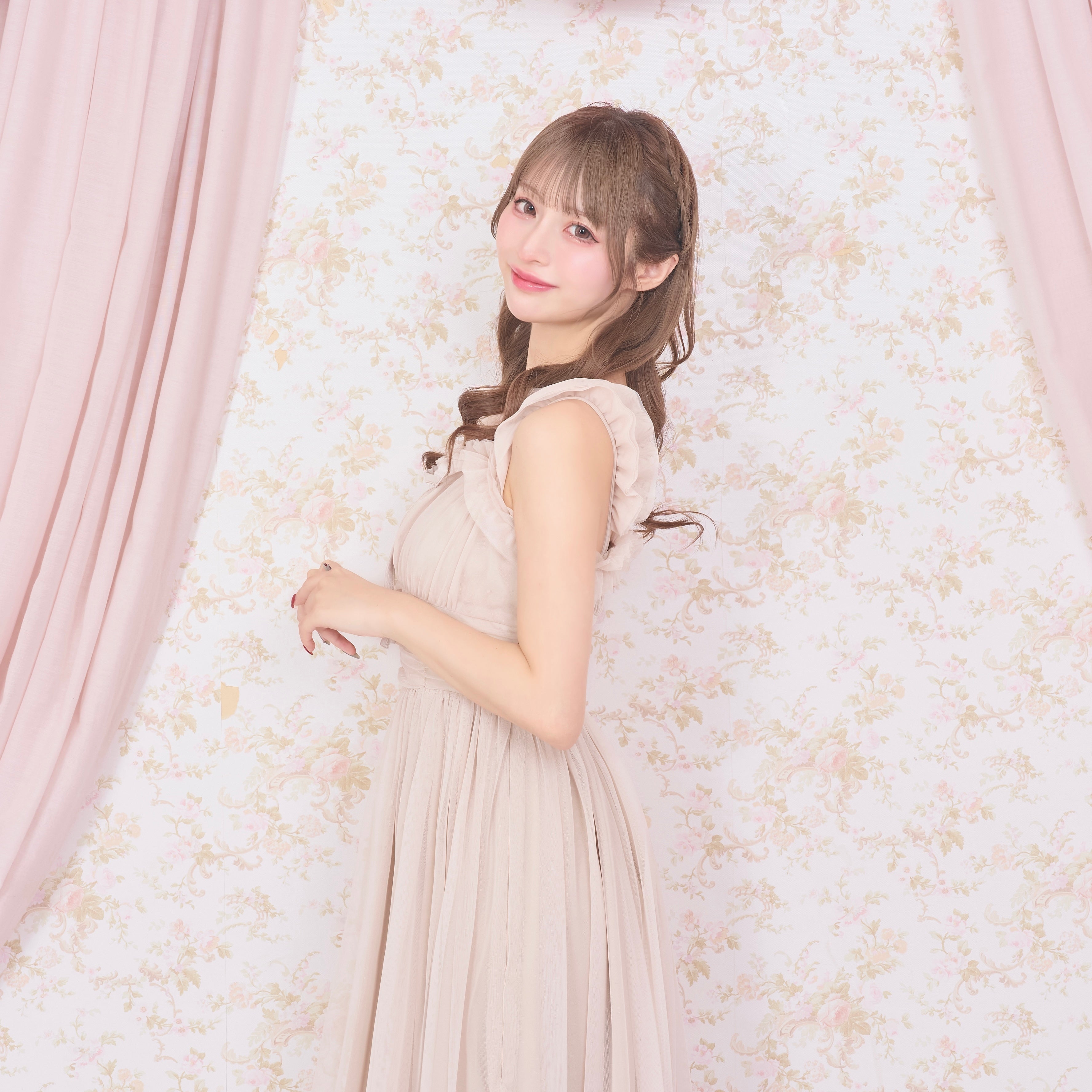ベージュ:156cm