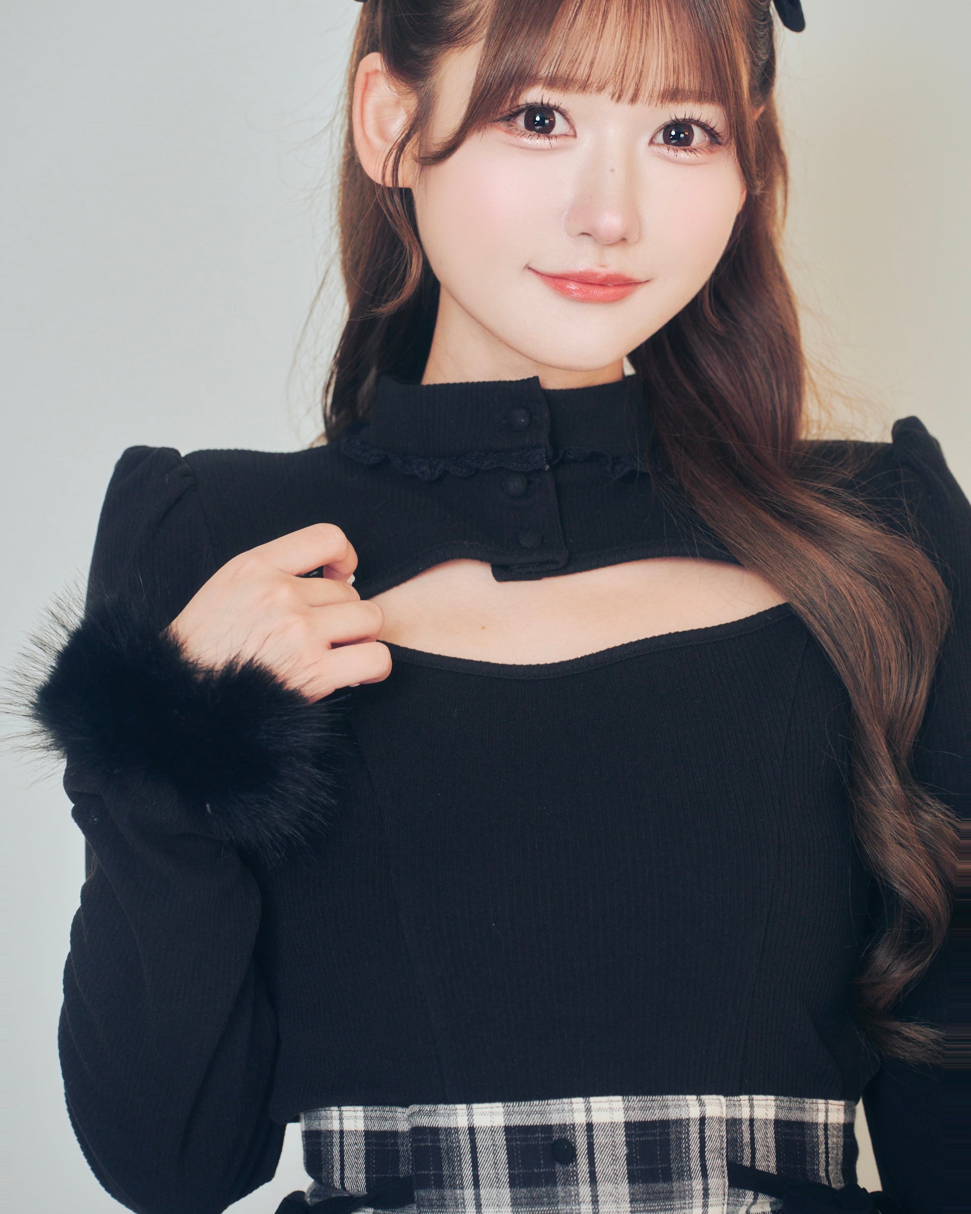 《LAFARY》デコルテ開きハイネックトップス