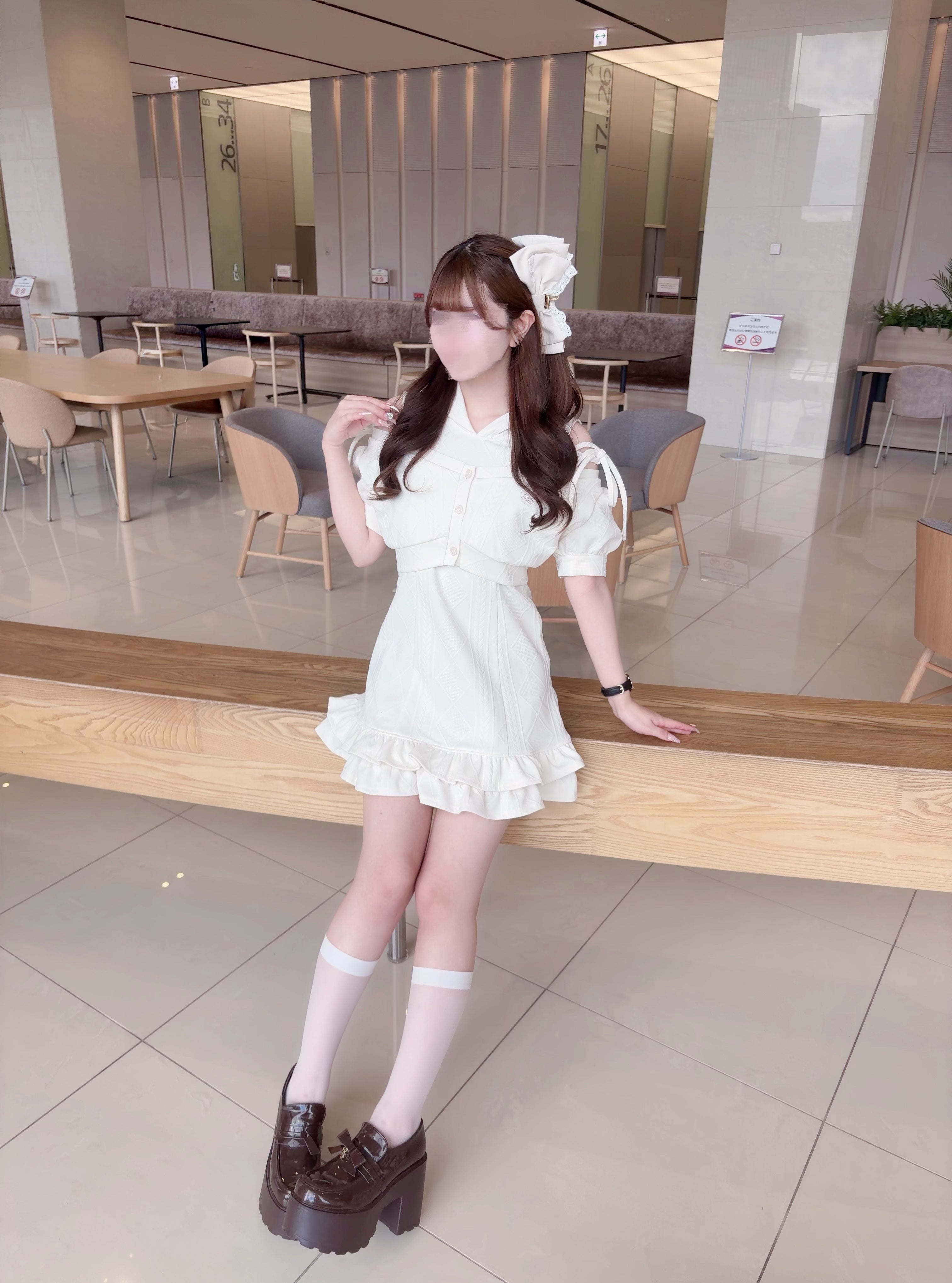 《LAFARY closet》エンブレムロゴパーカーワンピ