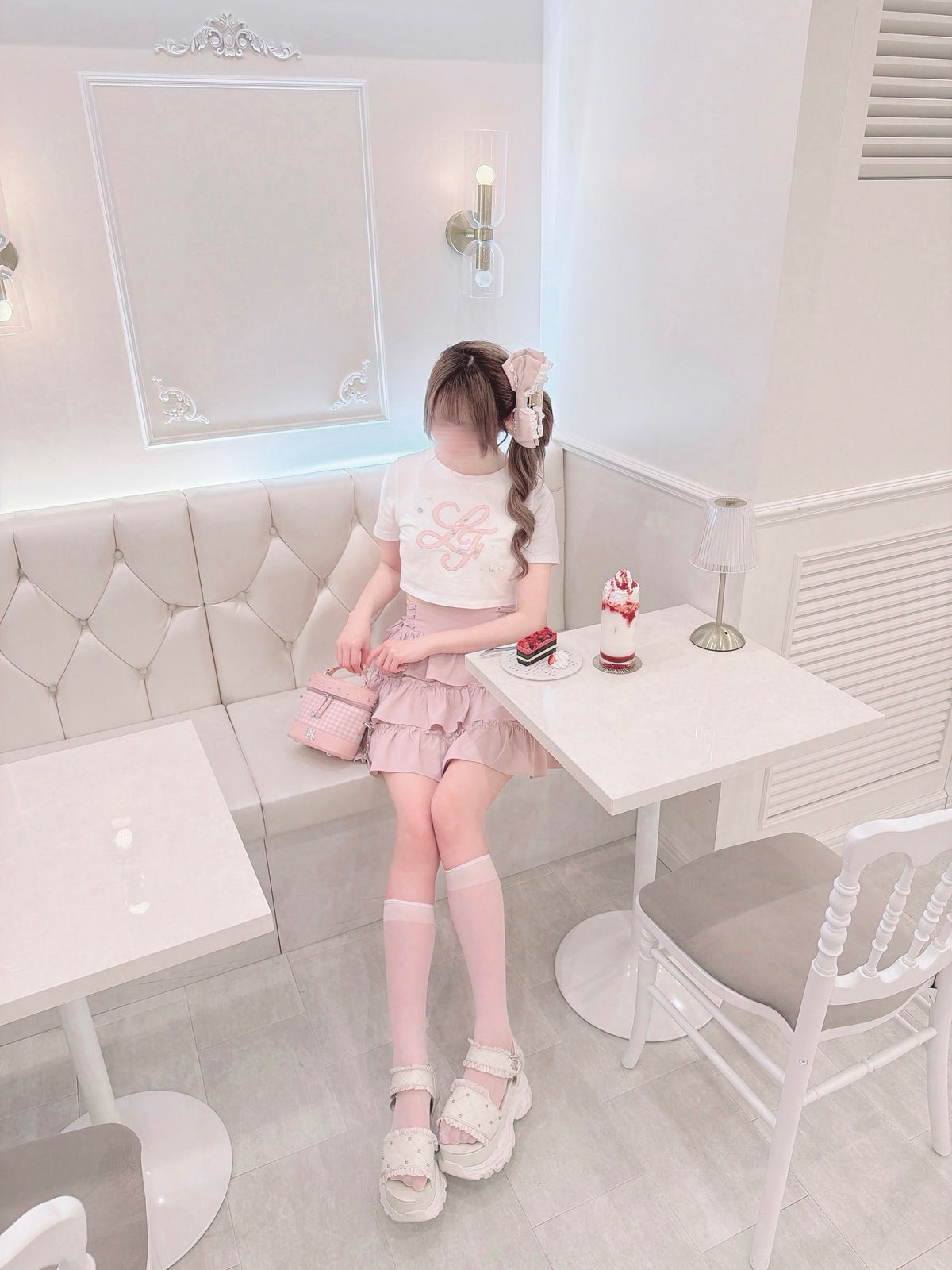 《LAFARY closet》合皮ロゴチビTシャツ