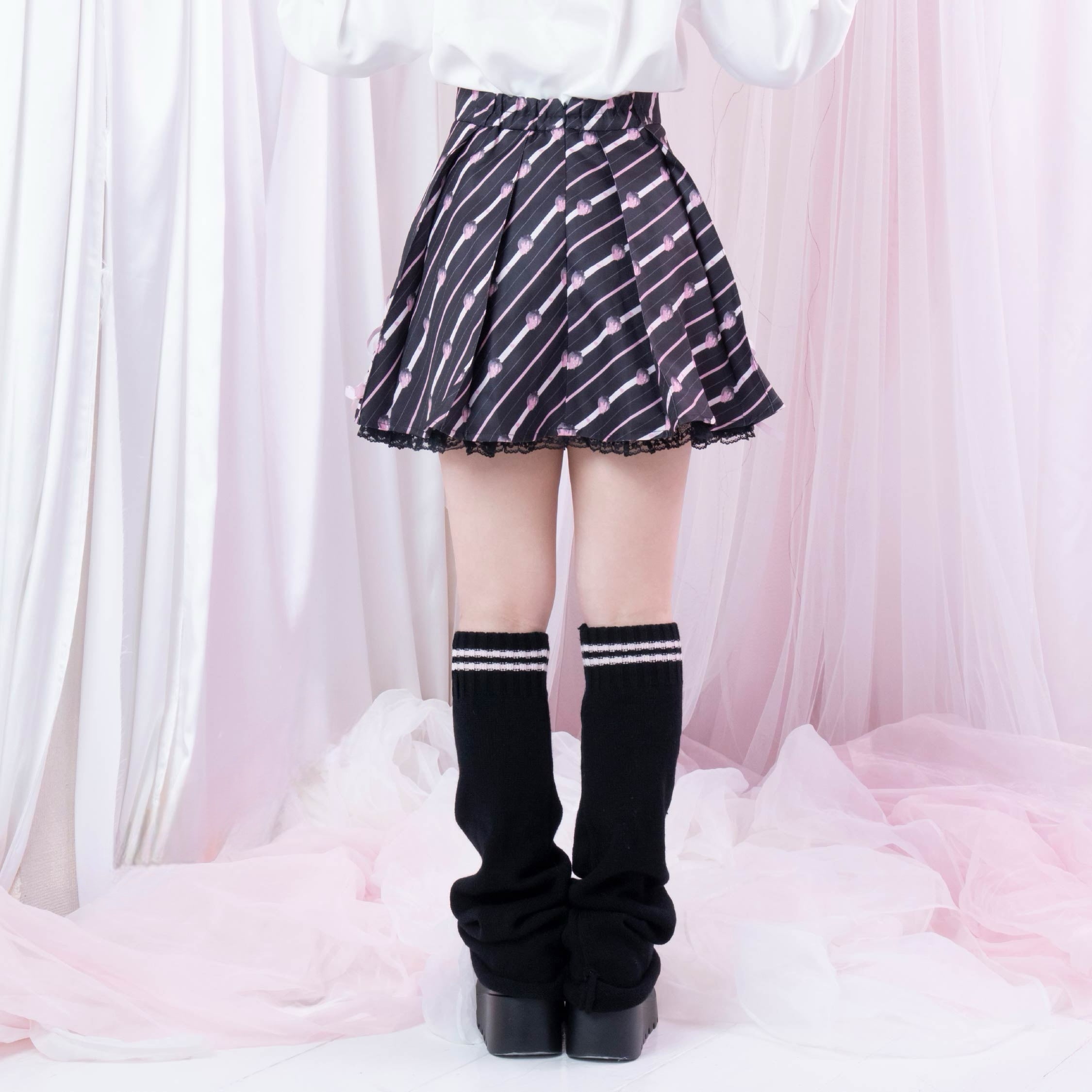 《ビビちゃん×mine》いちごプリーツスカート