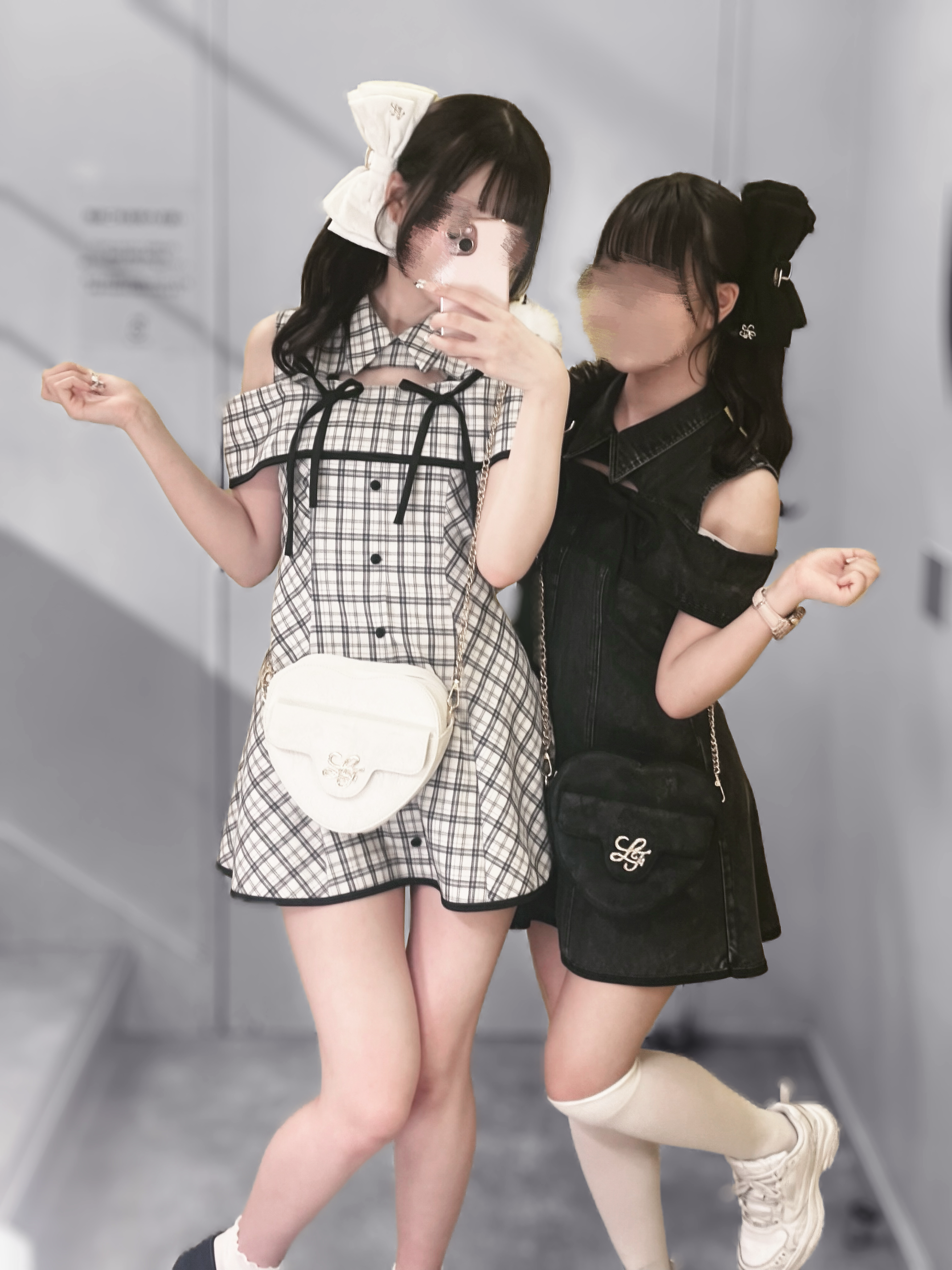 《LAFARY closet》デコルテ開きフレアワンピース