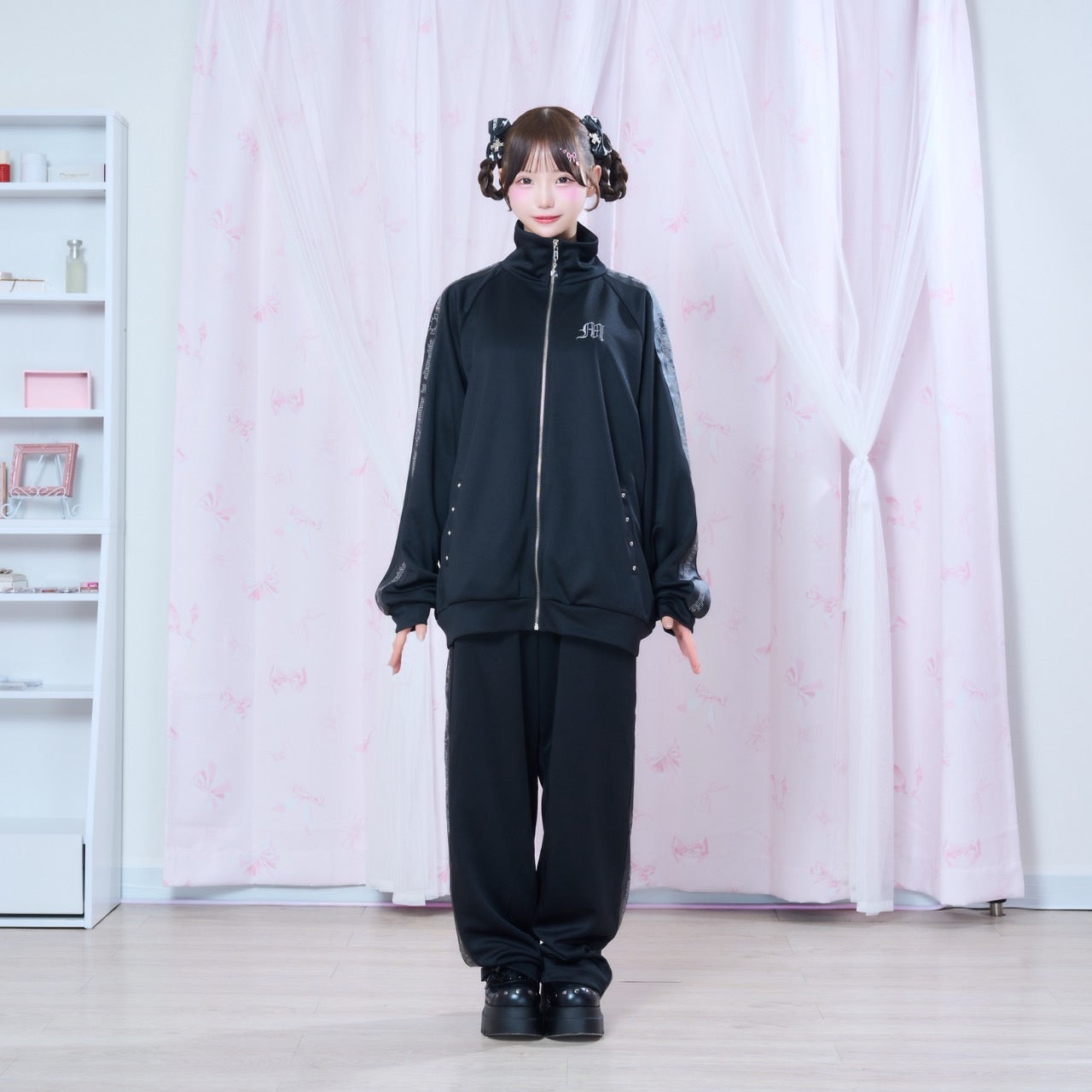 《mine》レザーロゴ刺繍ジャージセットアップ