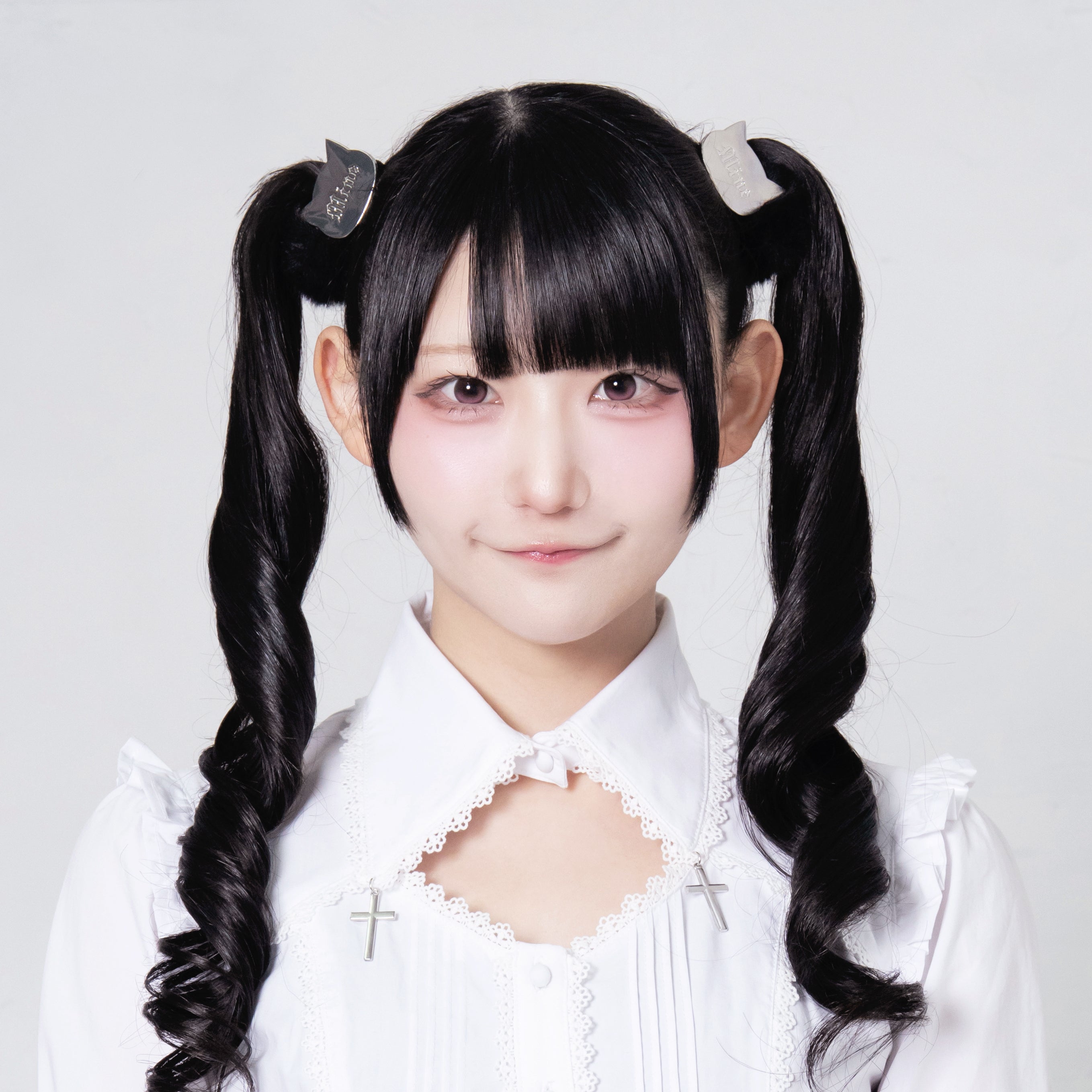 《mine》ポンポン猫ヘアゴム