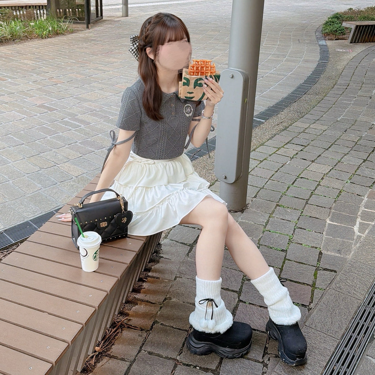 《LAFARY closet》ルーズニット厚底ブーツ