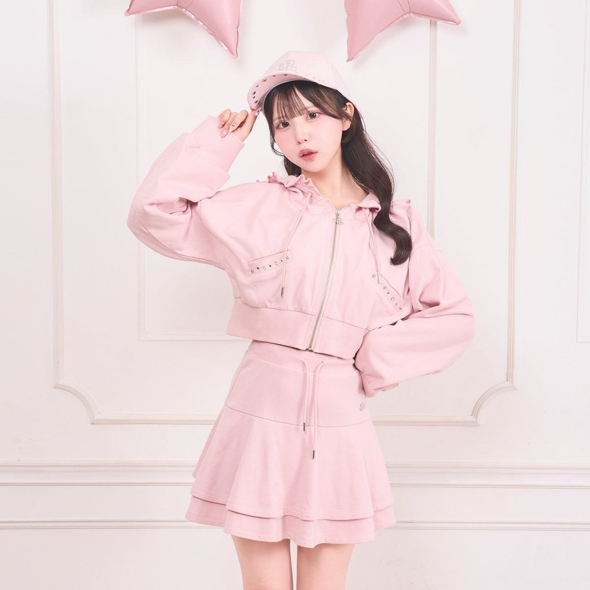 LAFARY closet》ロゴスタッズスウェットパーカー- LAFARY ONLINE