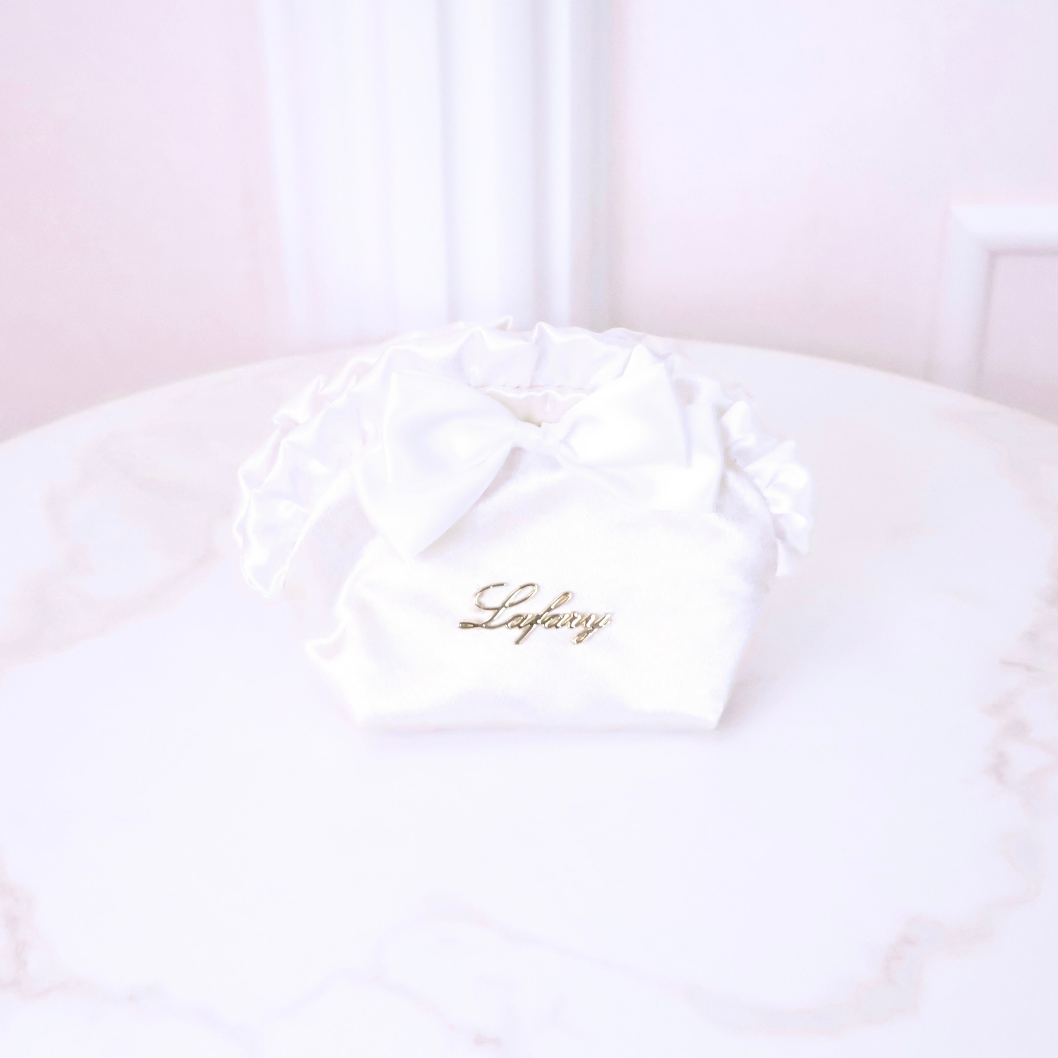 《LAFARY》リボンフリルポーチ