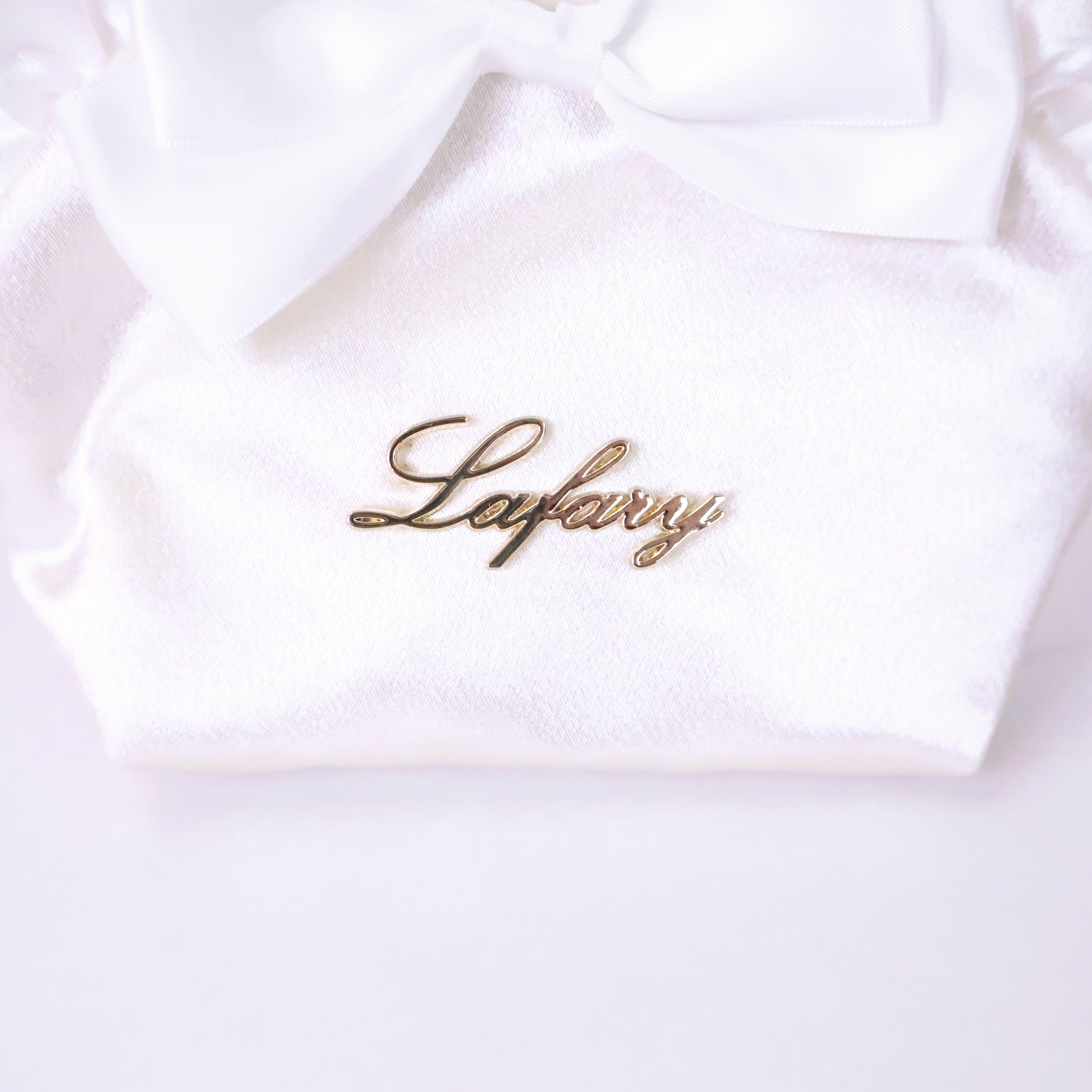 《LAFARY》リボンフリルポーチ