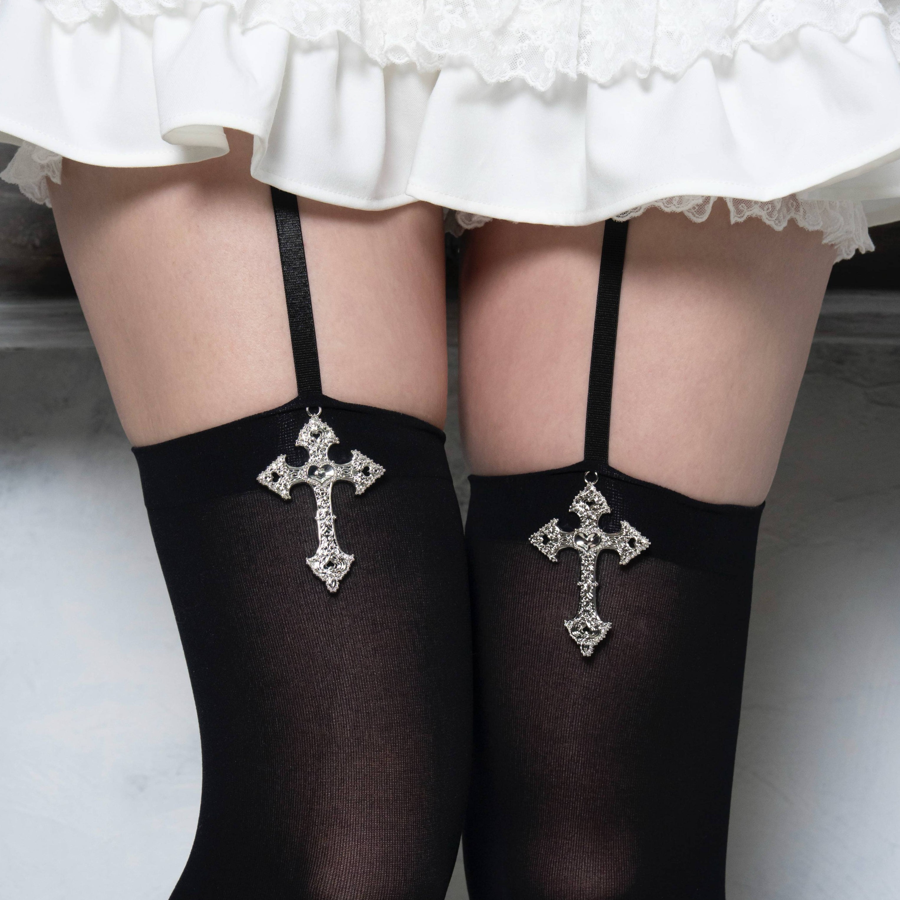 《mine》クロスガーターベルトニーハイソックス