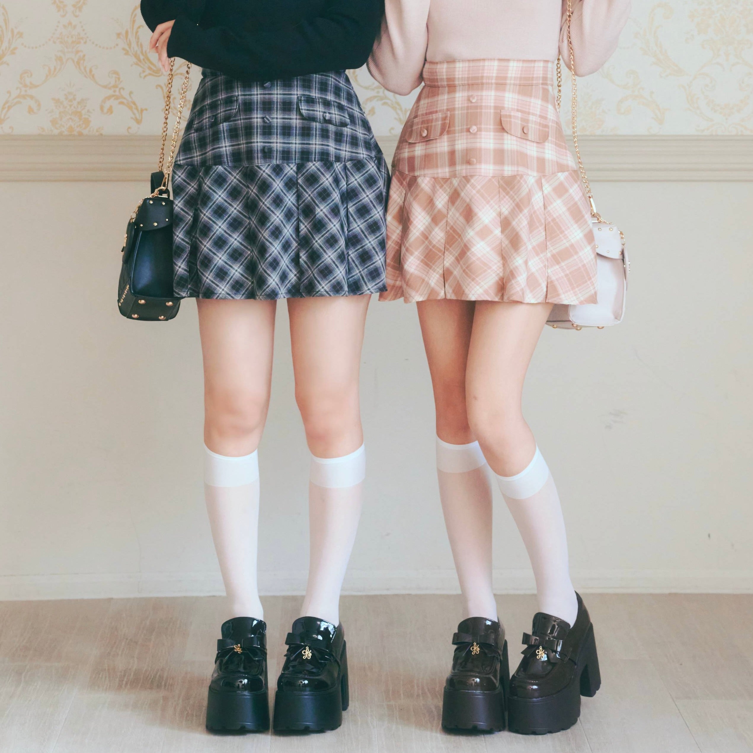 《LAFARY》フラップチェックプリーツスカート