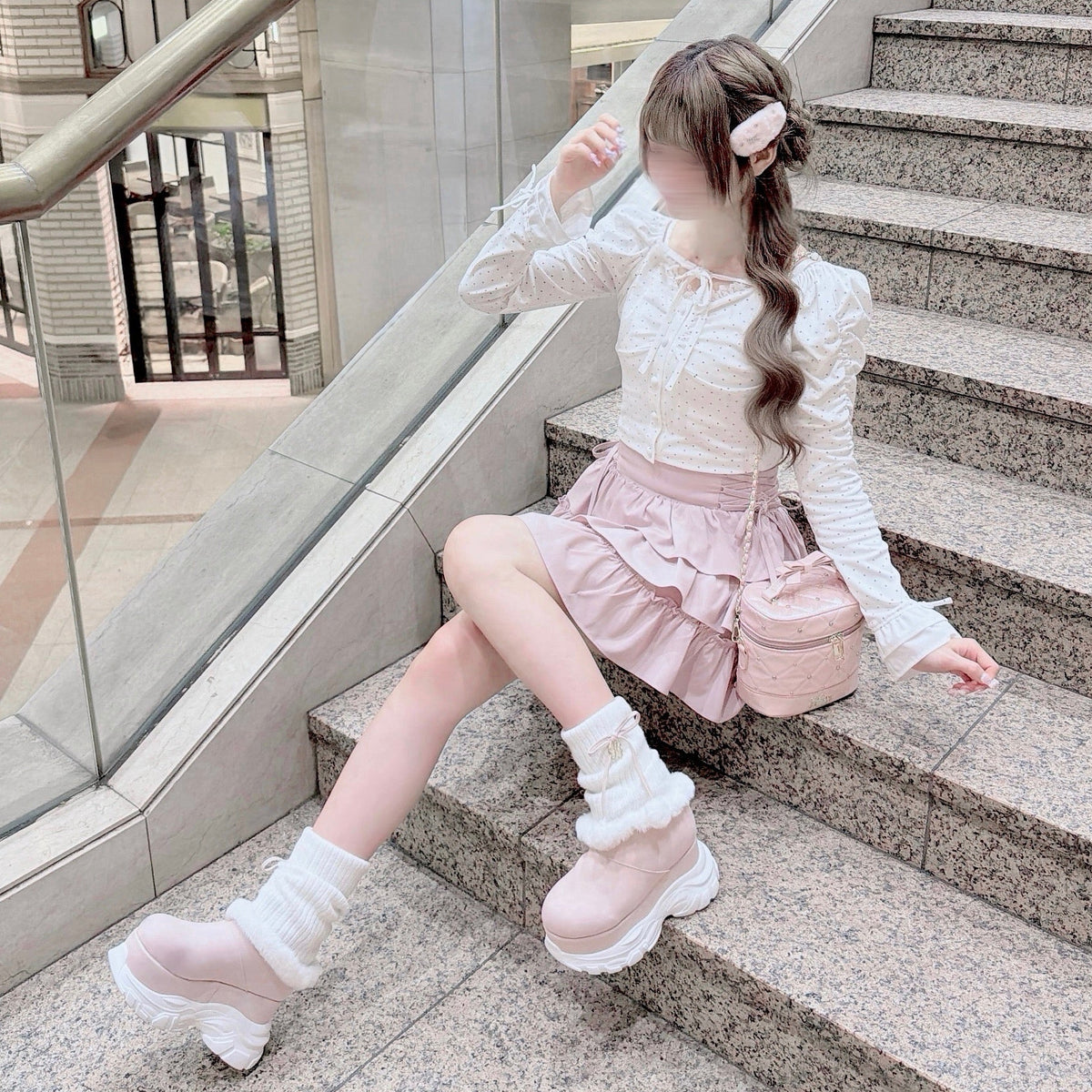 《LAFARY closet》ルーズニット厚底ブーツ