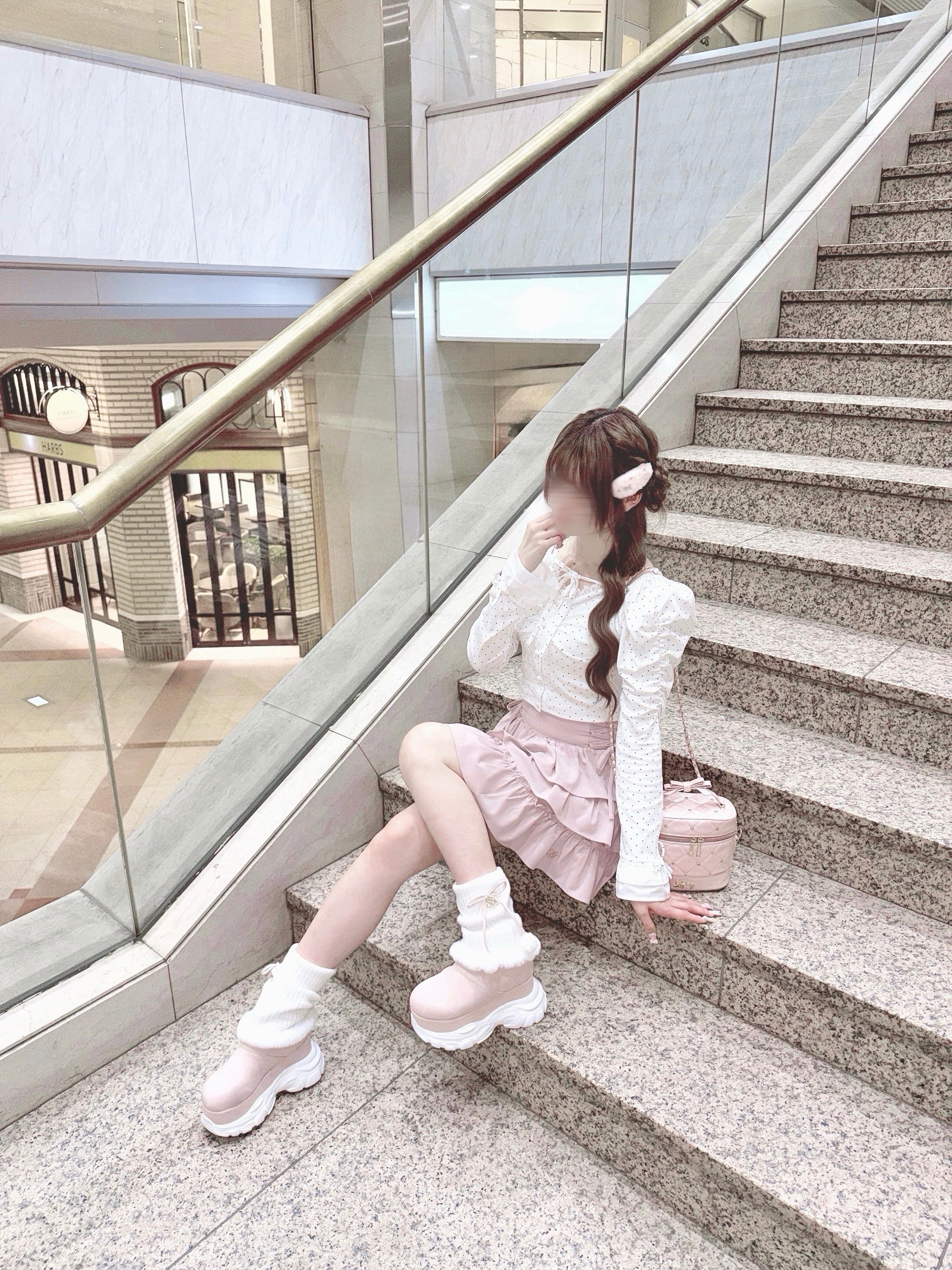 《LAFARY closet》ルーズニット厚底ブーツ