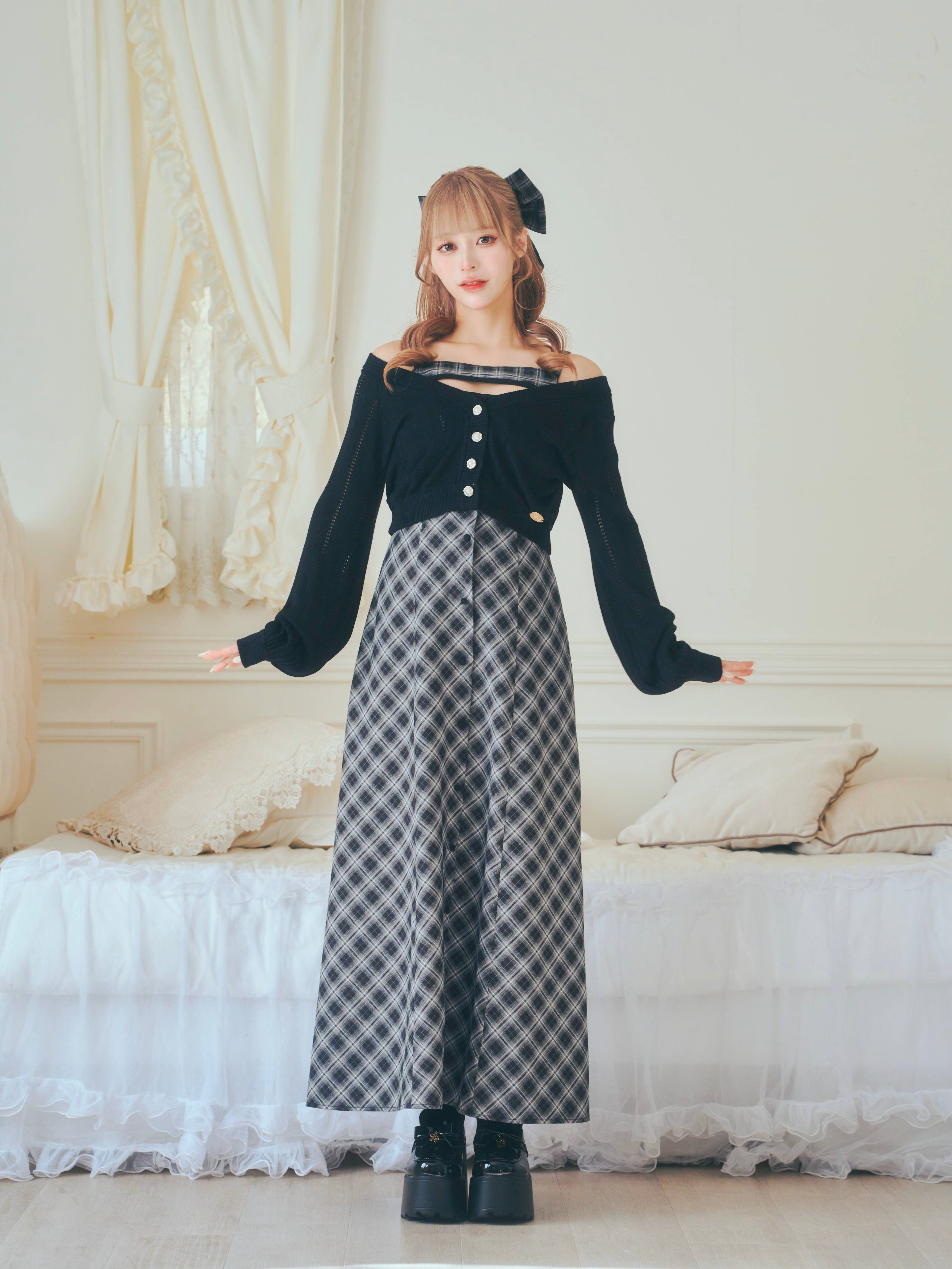 《LAFARY》ロゴプレート付きカーディガン