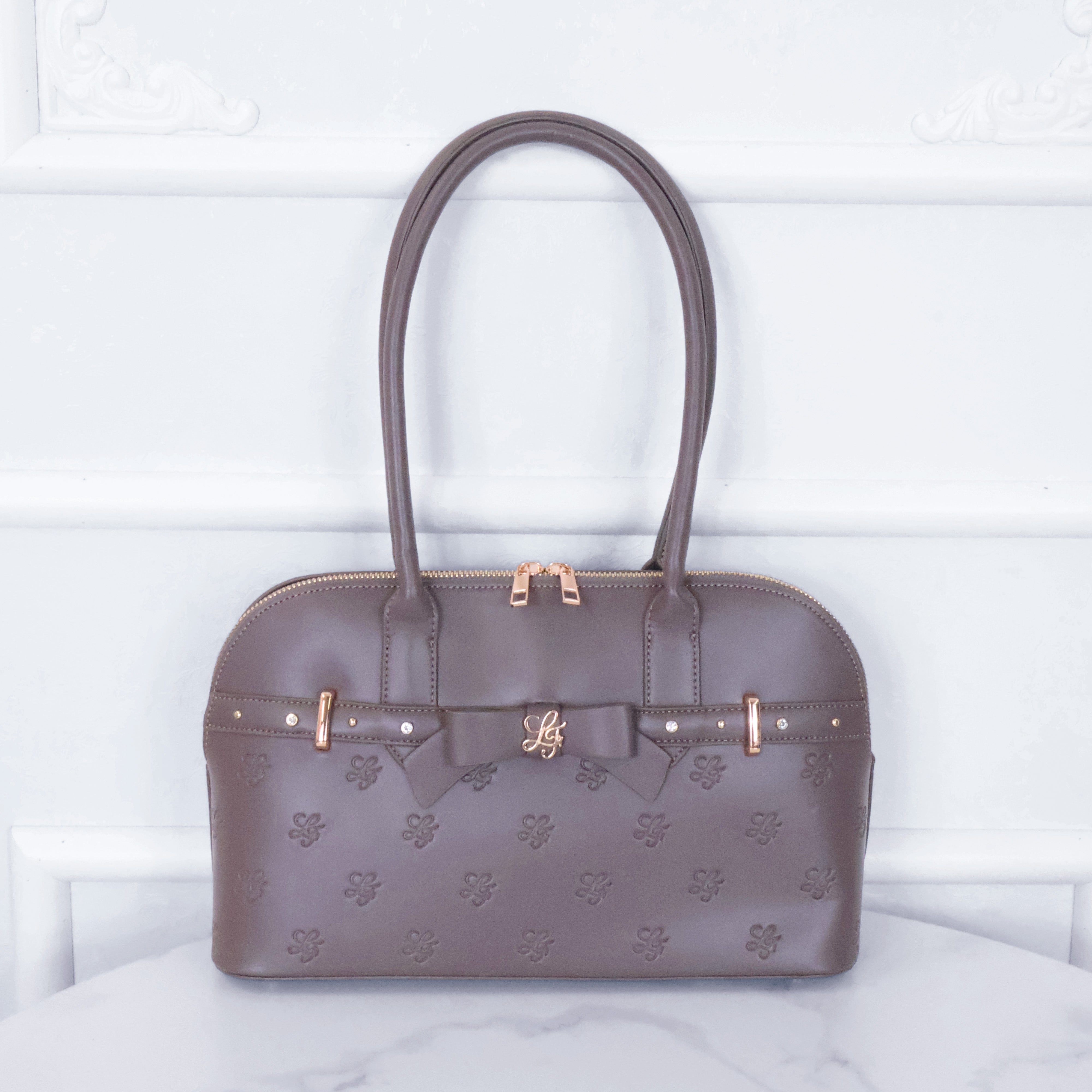 《LAFARY closet》ロゴエンボスボストン