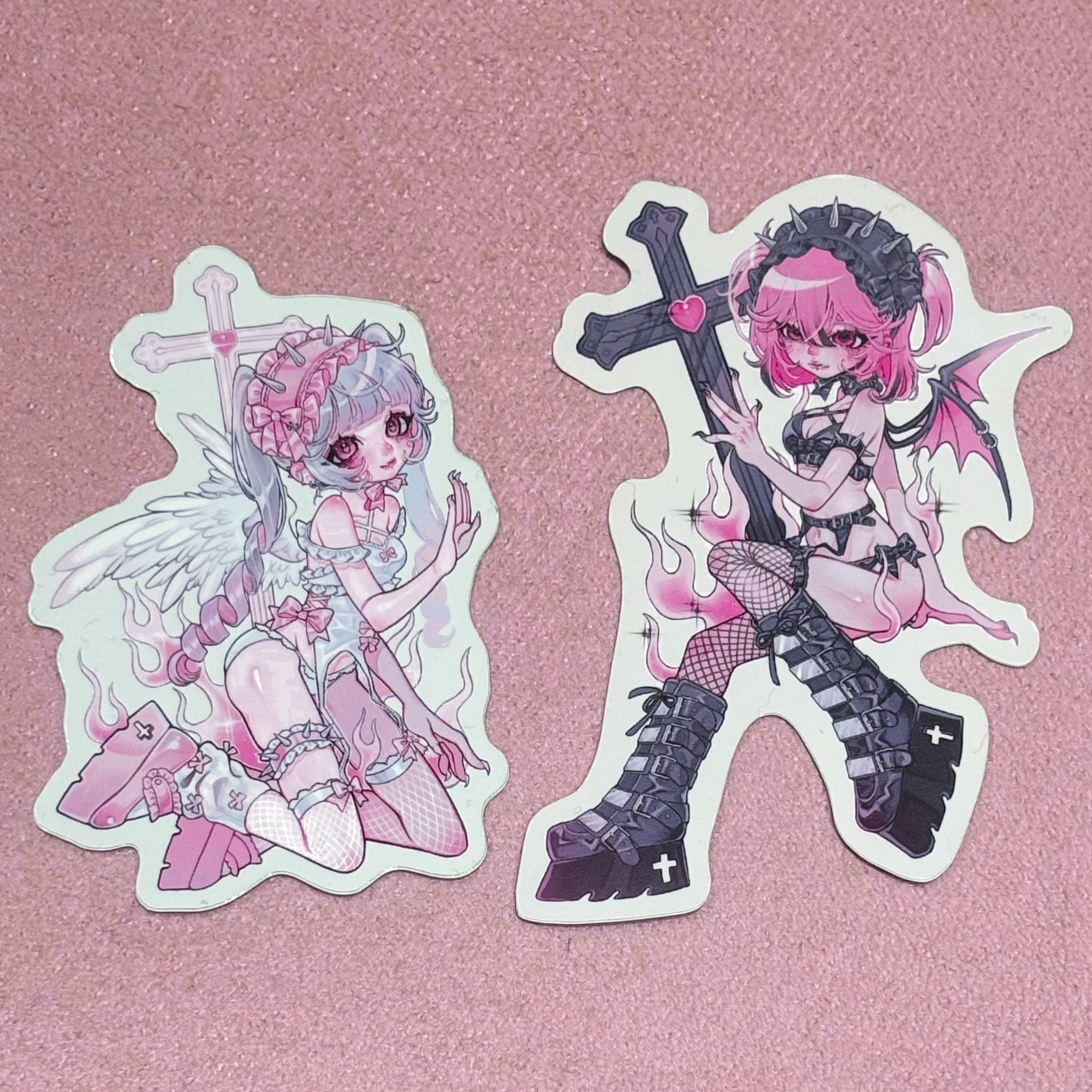 《kuua×LAFARY》ステッカー