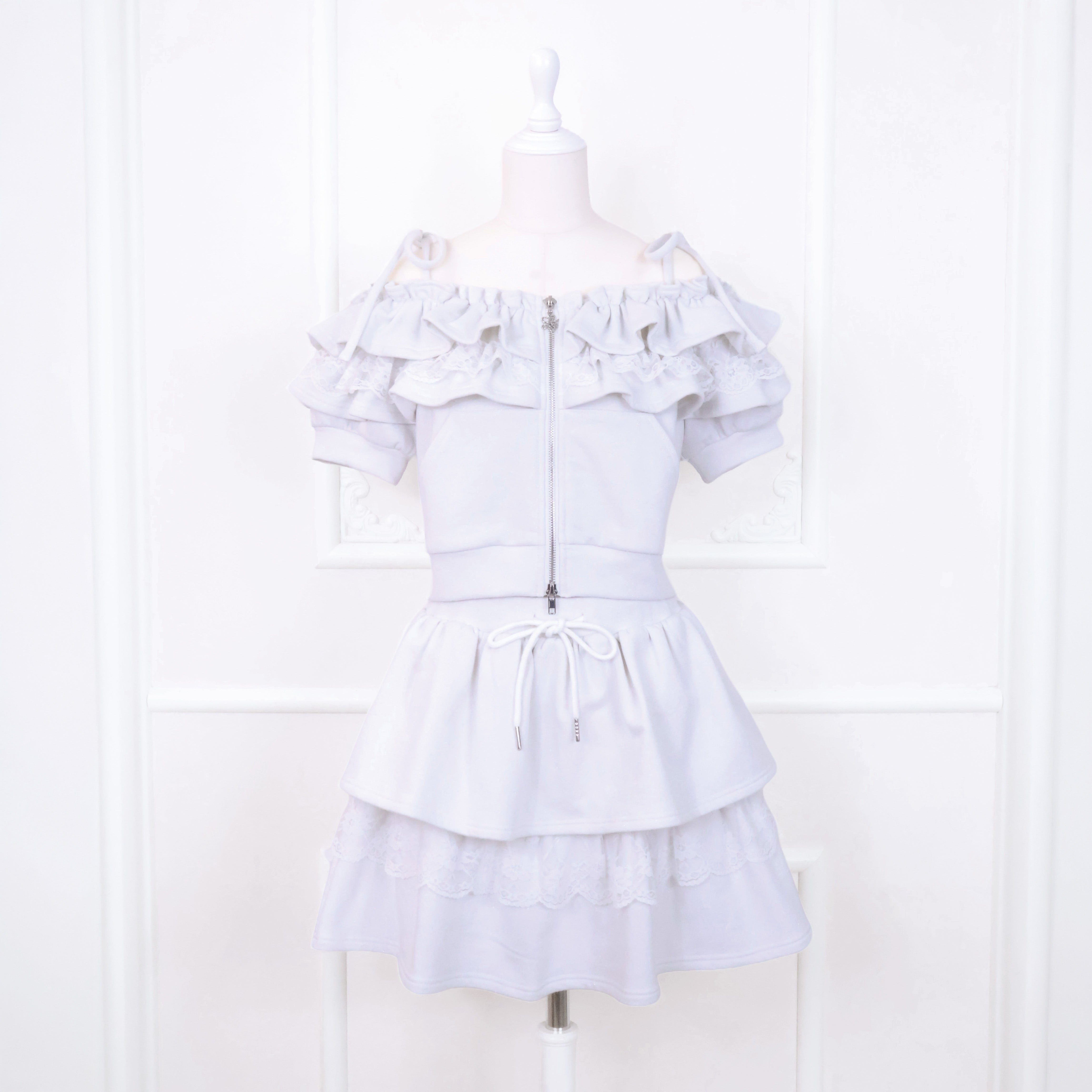 《LAFARY closet》オフショルスウェットセットアップ