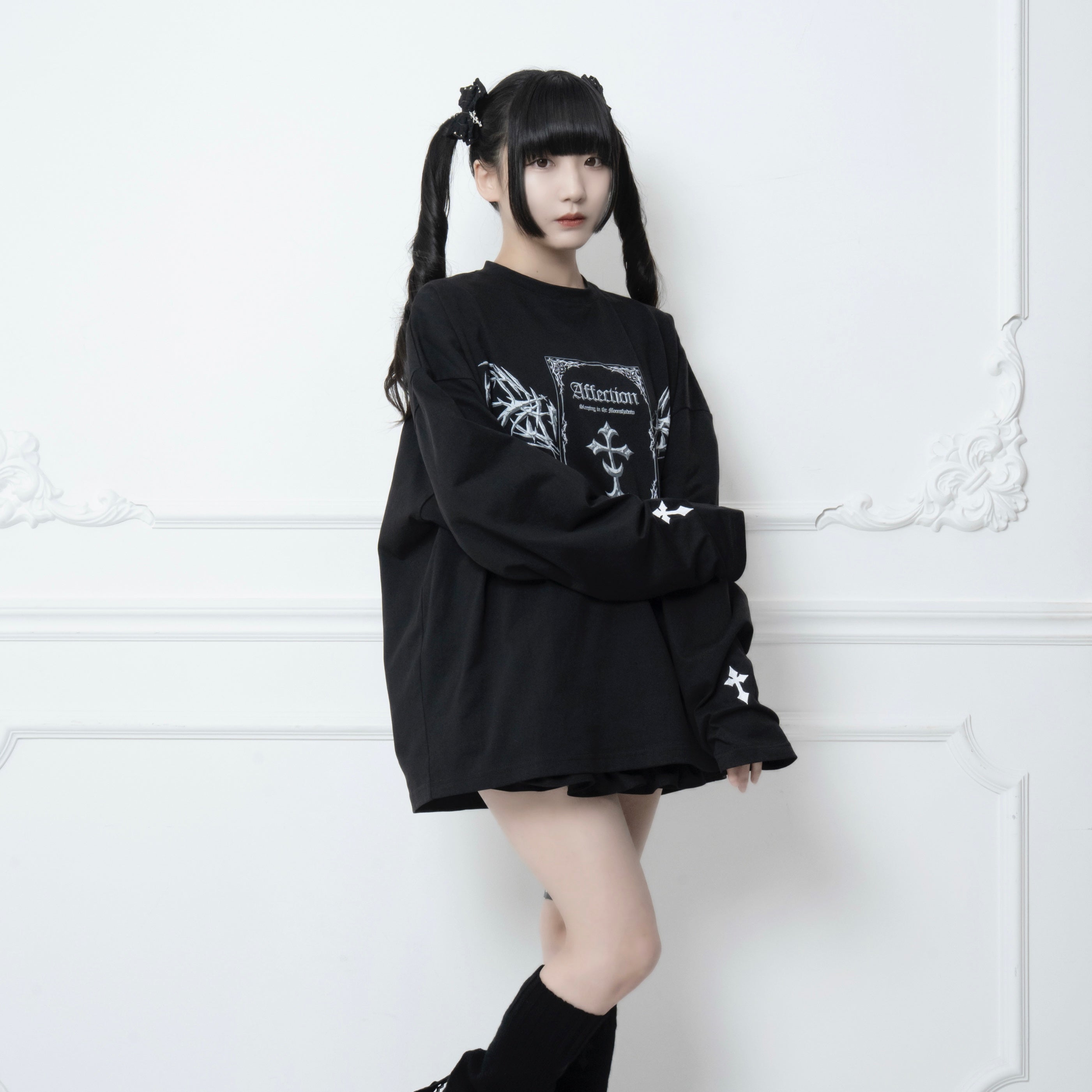 《mine》ムーンクロスTシャツ