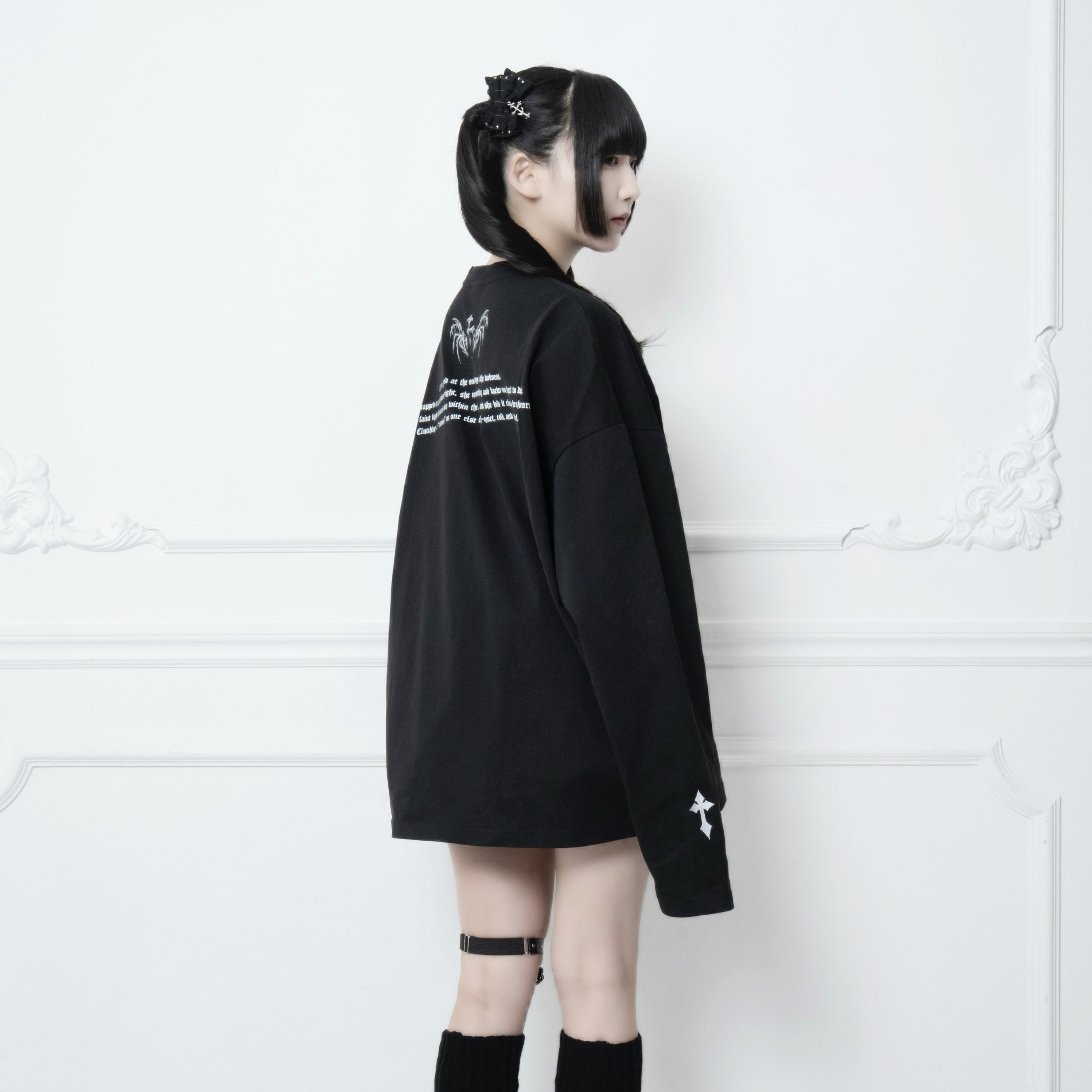 《mine》ムーンクロスTシャツ