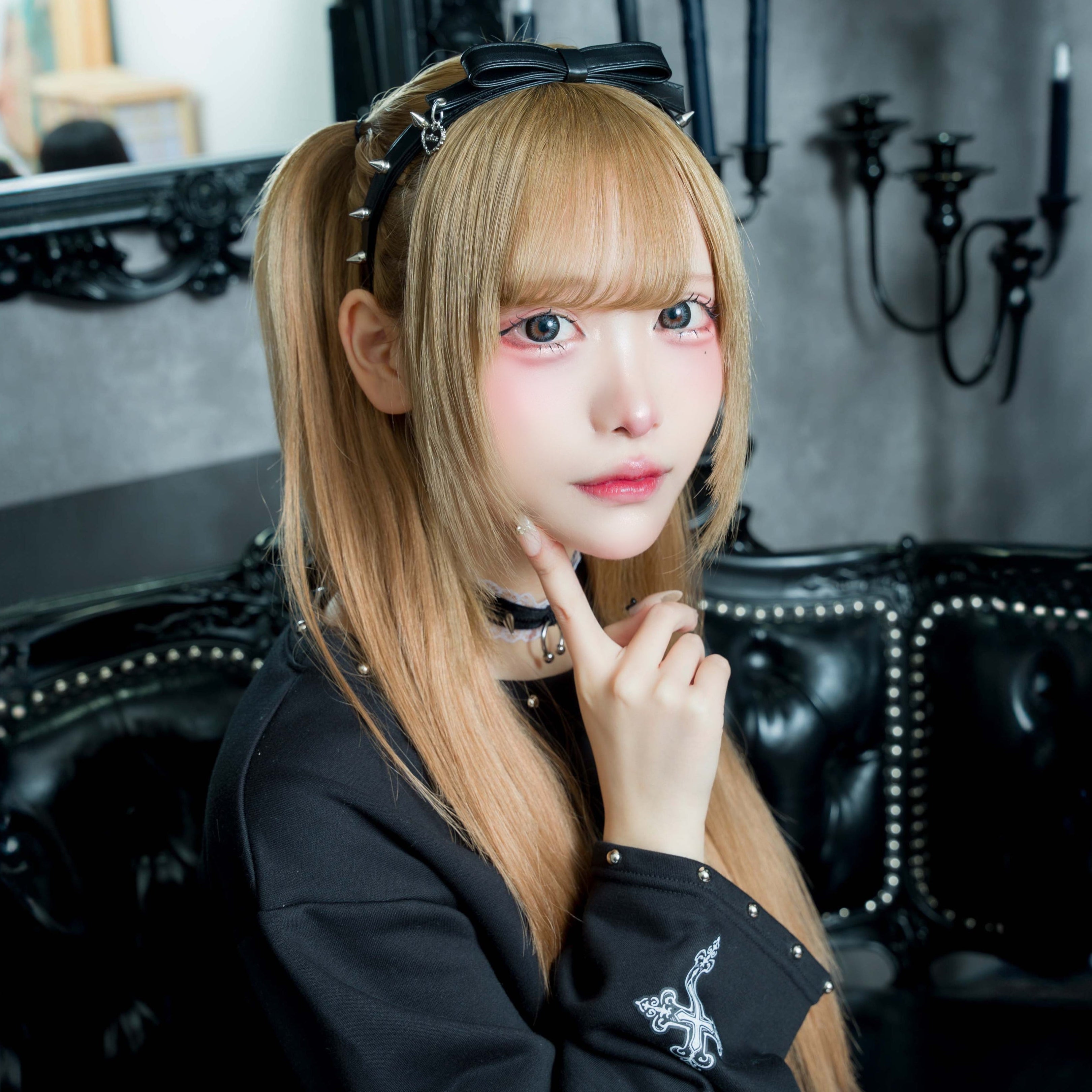 《mine》スタッズリボンカチューシャ