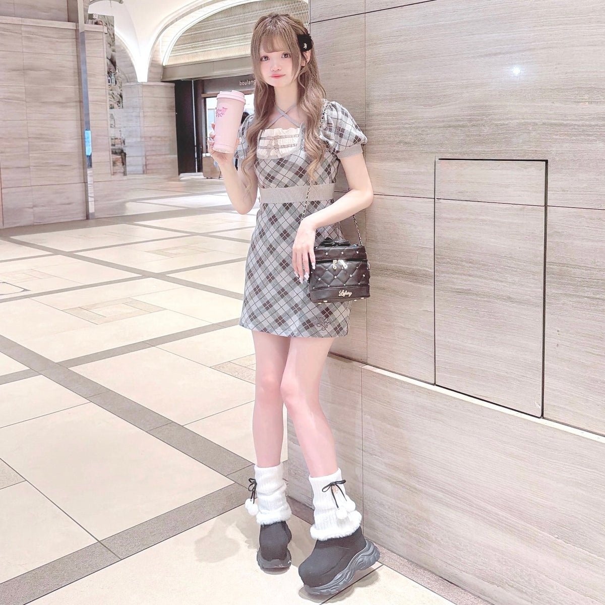 《LAFARY closet》ルーズニット厚底ブーツ