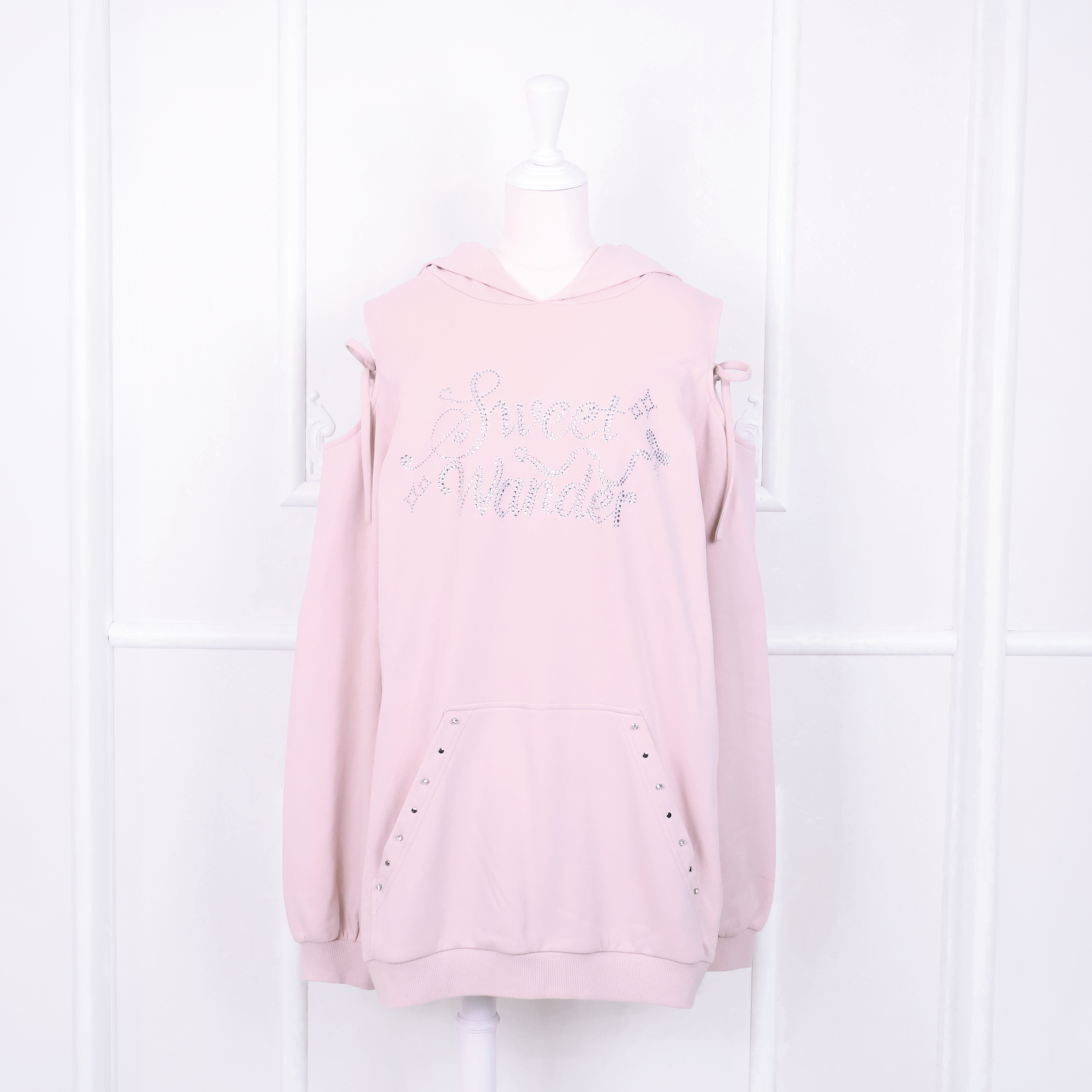 《LAFARY closet》ラインストーンロゴパーカー