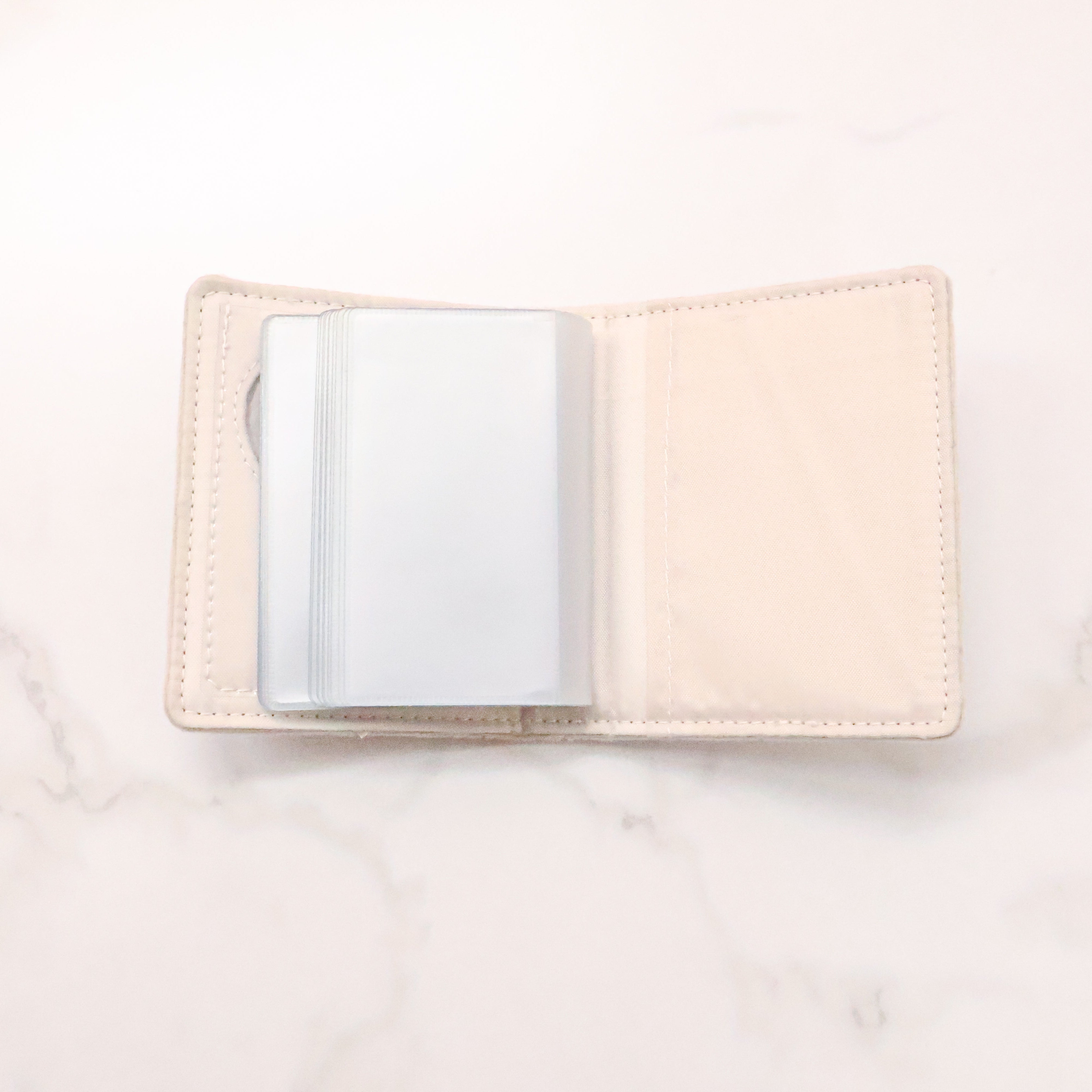 《LAFARY》ベルベットコレクトブック