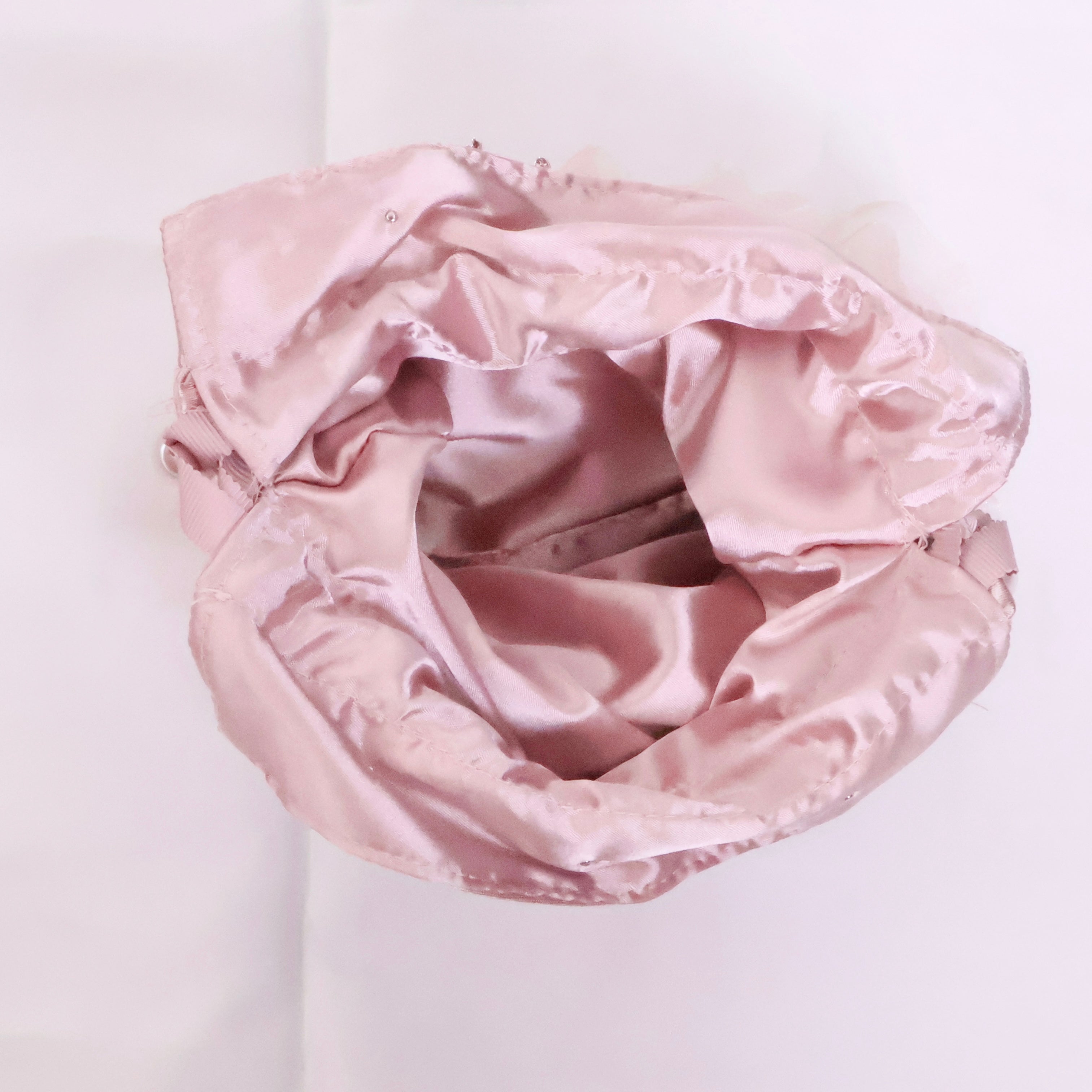 《LAFARY》サテンリボン巾着ポーチ