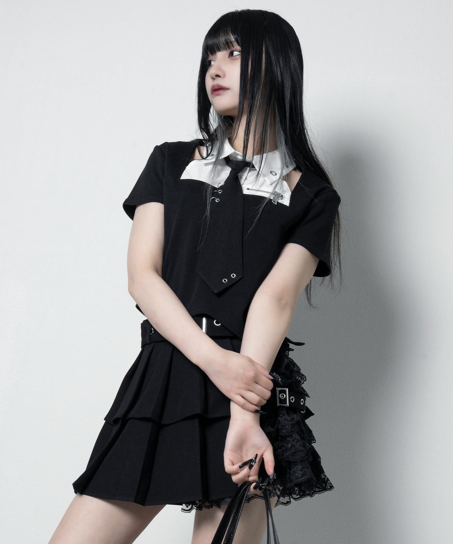 【LAZY SLAY】クロップドネクタイシャツ