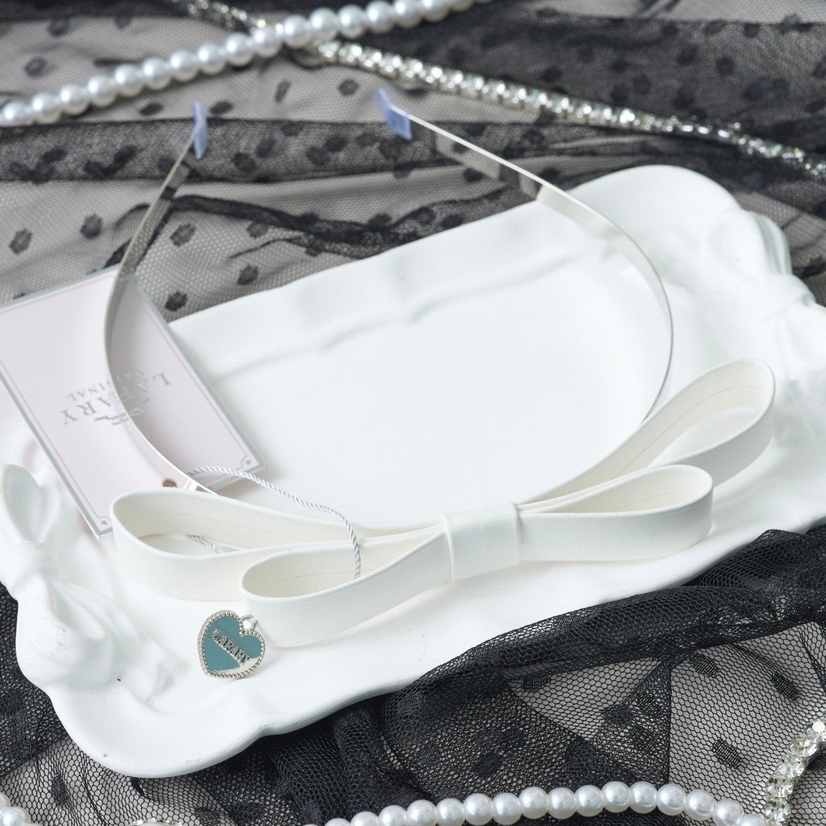 《LAFARYオリジナル》レザーリボンカチューシャ - LAFARY ONLINE