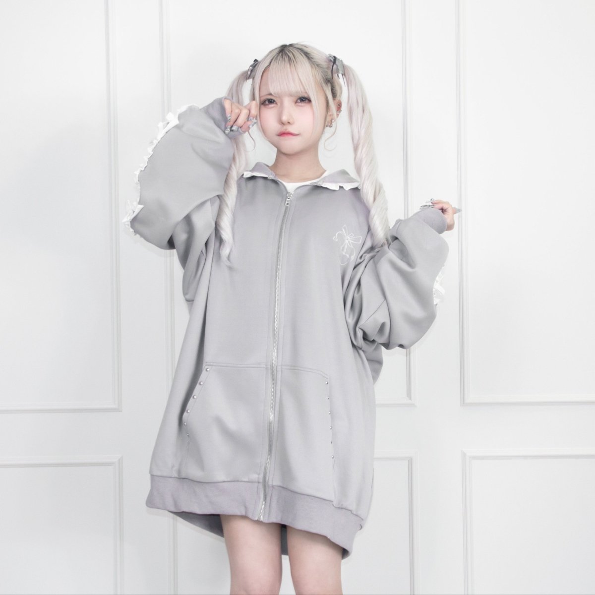 【Melsick】フリルラインリボンパーカー - Gray - LAFARY ONLINE