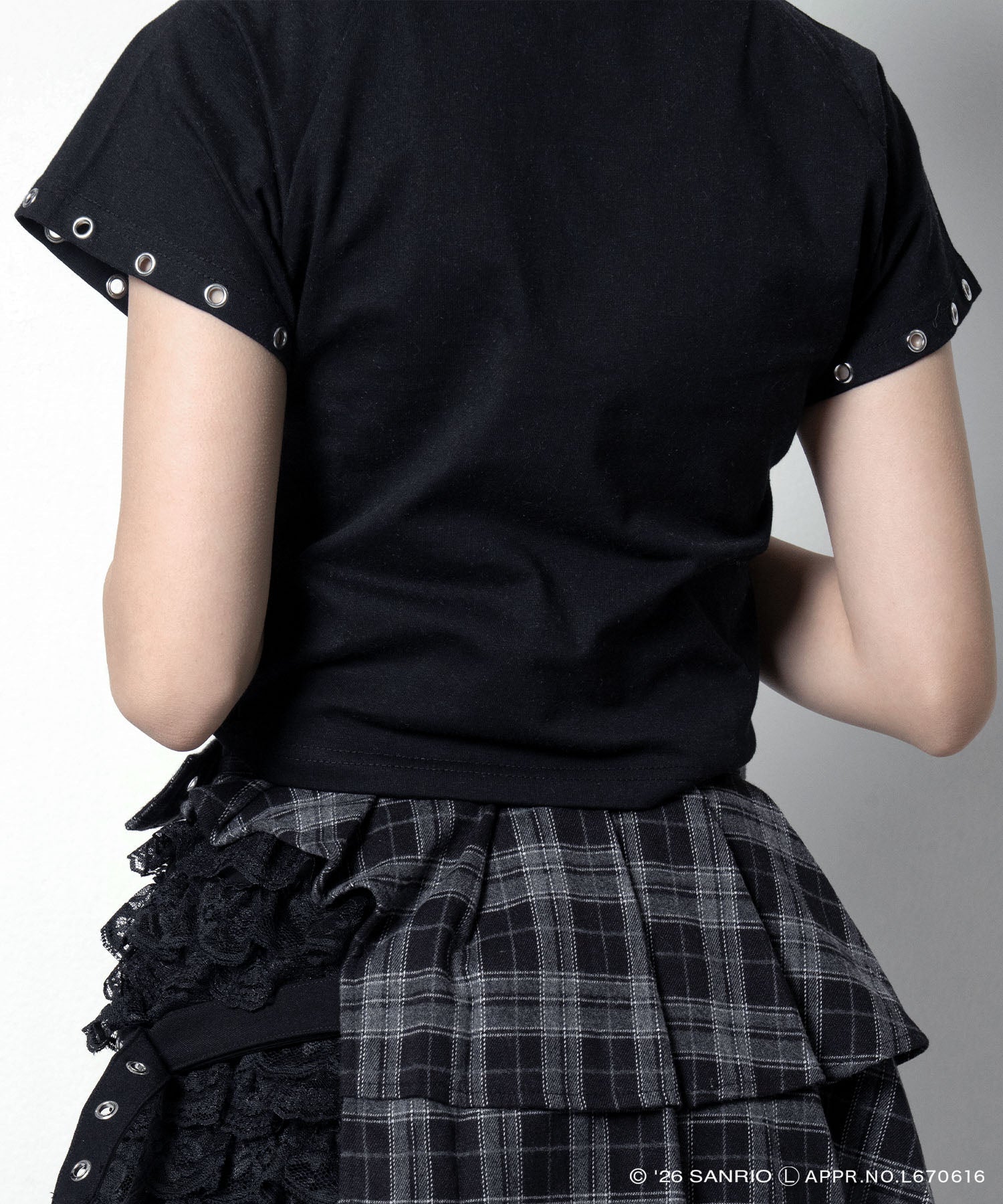【LAZY SLAY】クロミ×LAZYSLAYクロップドTシャツ